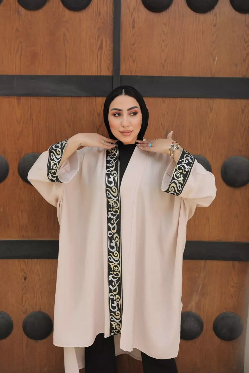Arabian cardigan image