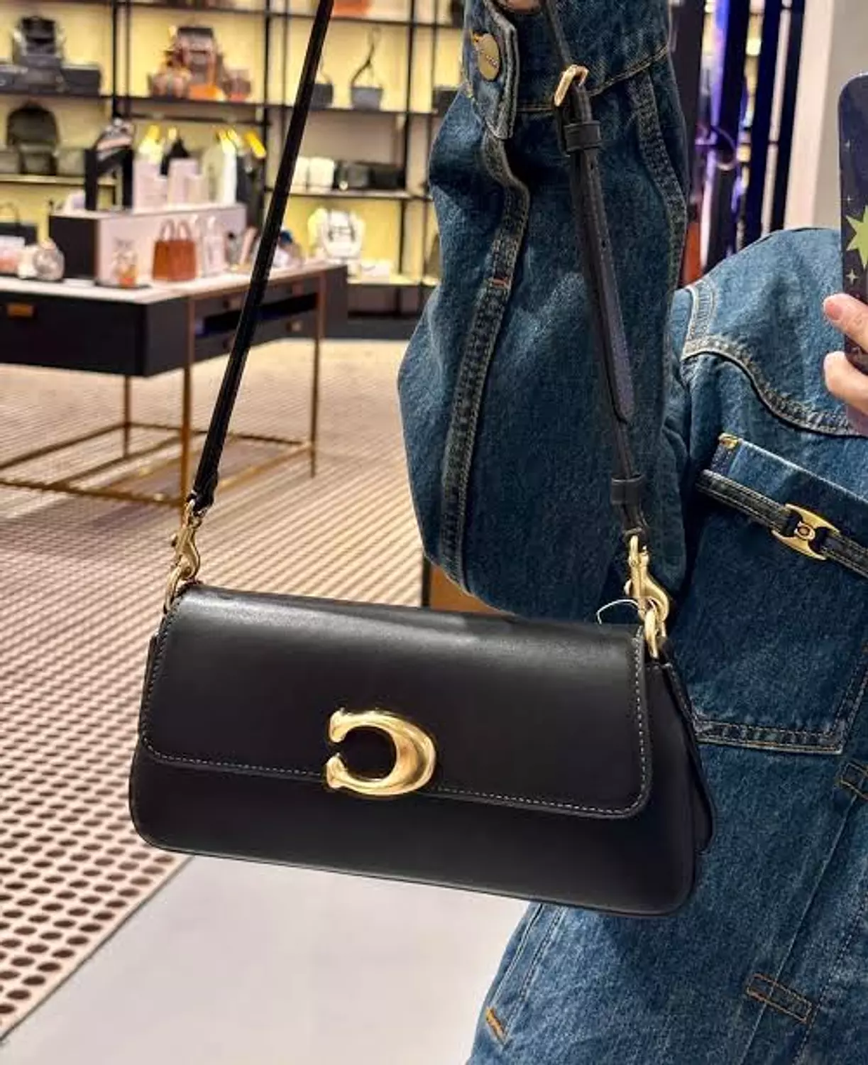 Coach Jet Shoulder Bag in black 5