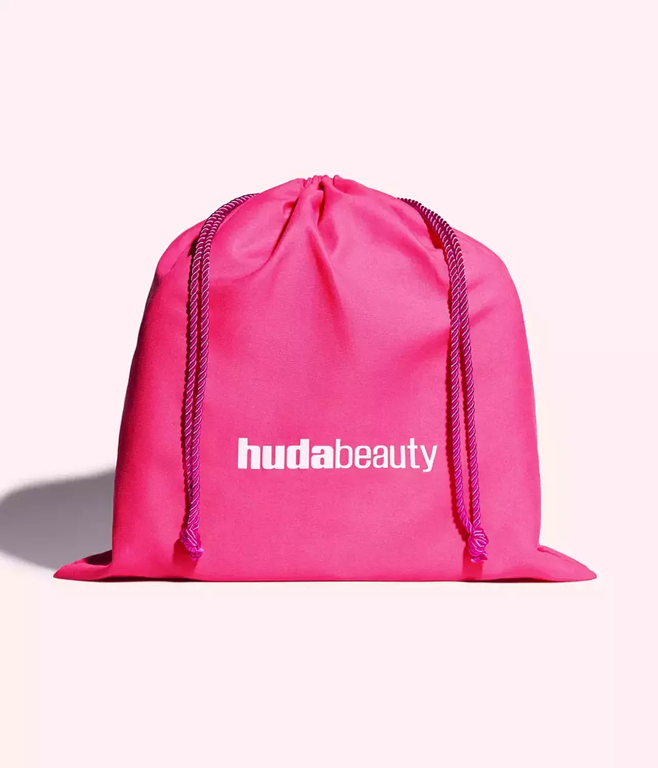 THE MERCH COLLECTION KIT HUDA BEAUTY 3