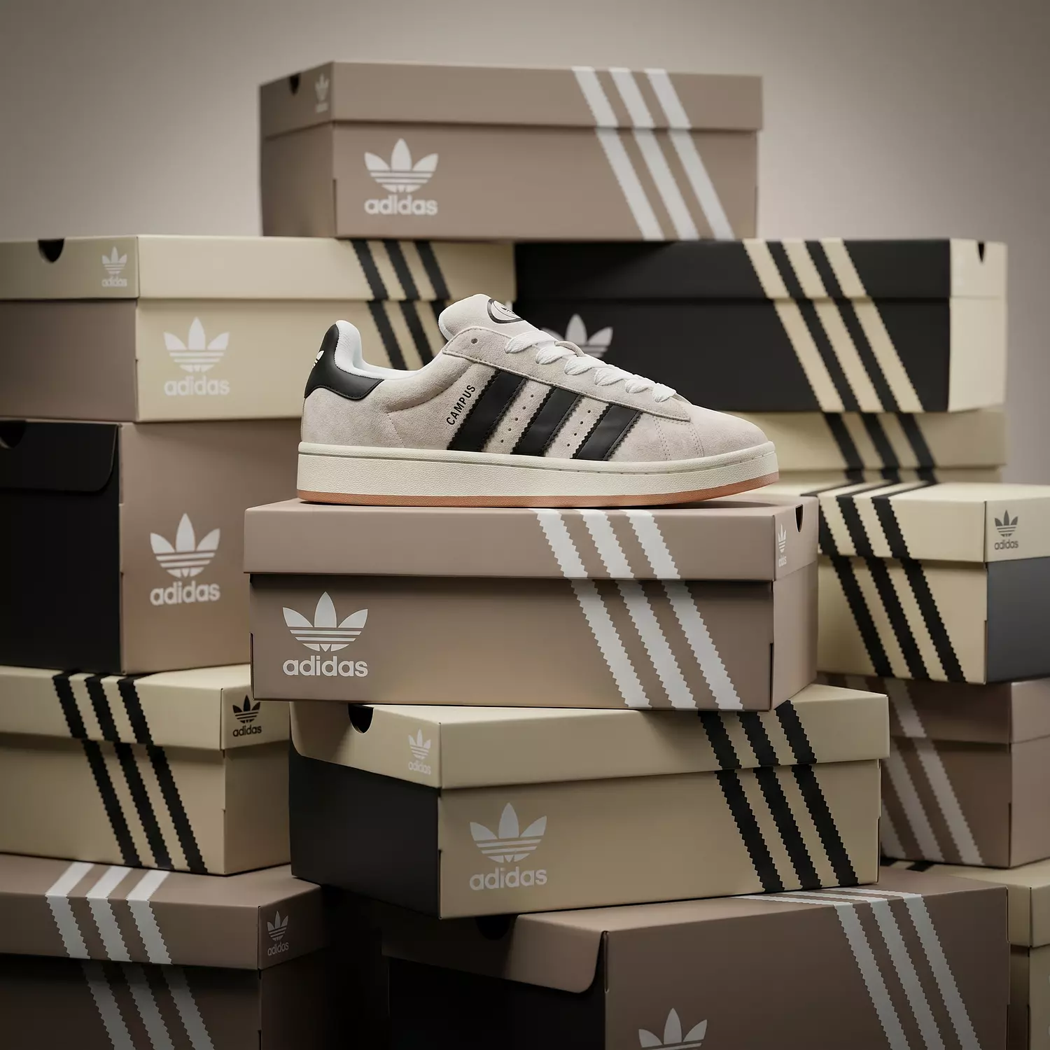 Adidas Campus 00s W hover image