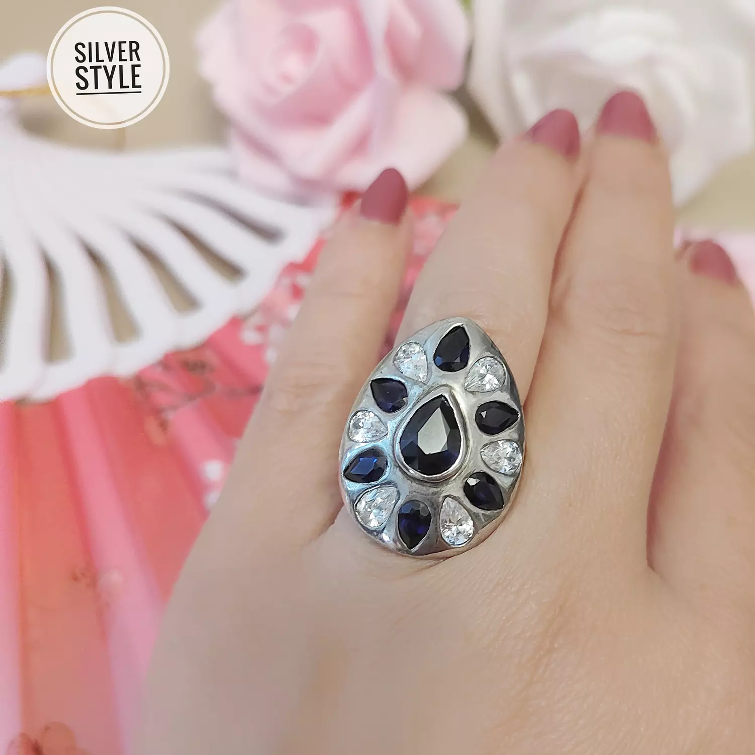 Stunning big ring image