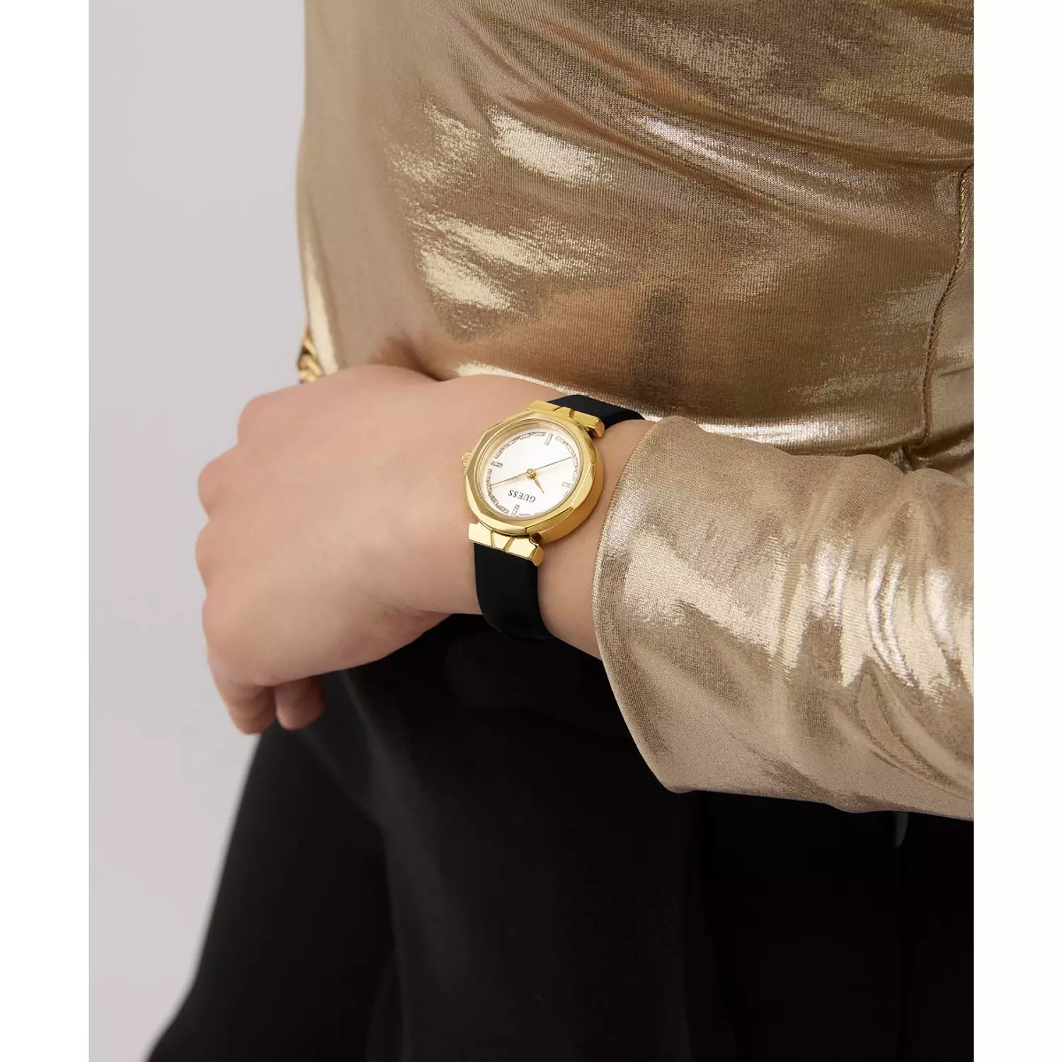 GUESS Ladies Black Gold Tone Analog Watch BLACK Silicone Strap GW0928L2 5