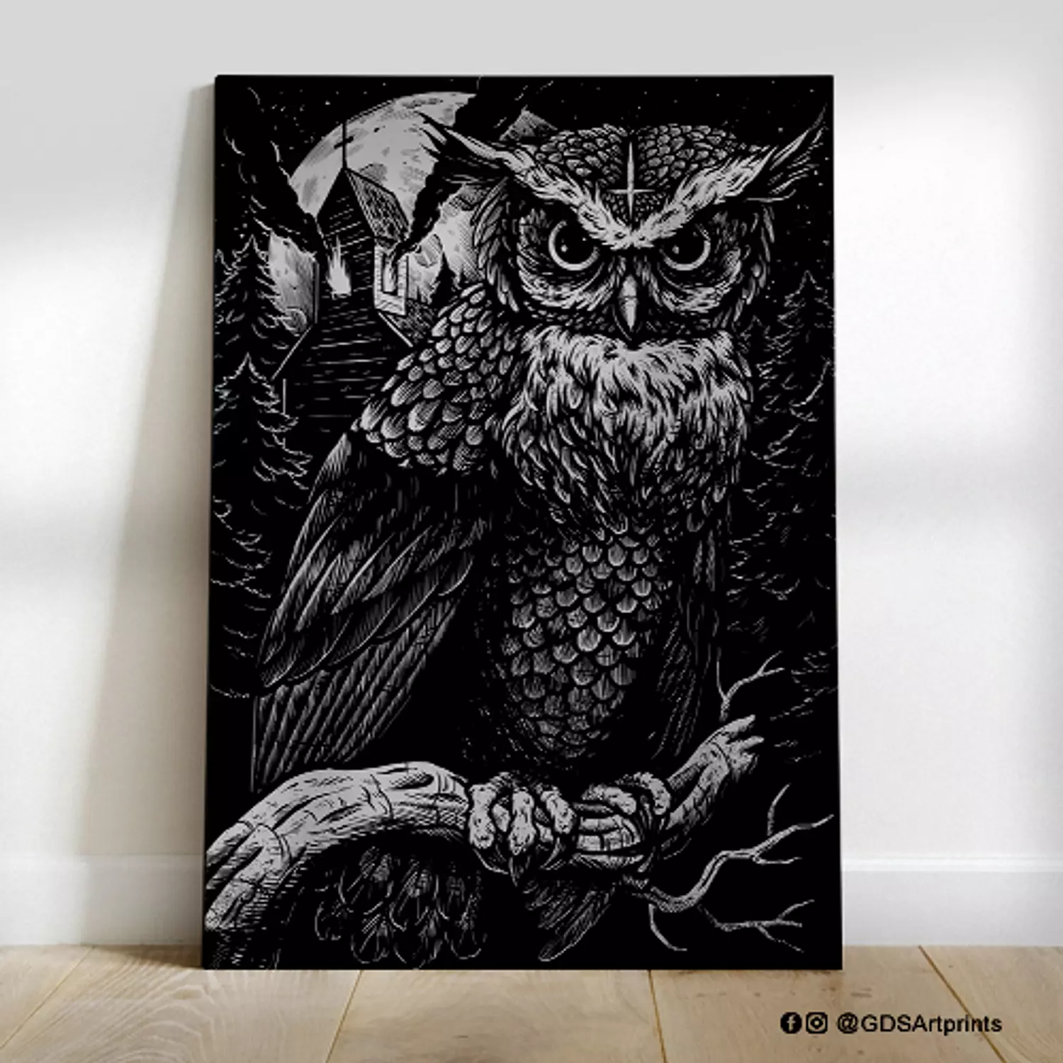 <p><br><strong>Black &amp; White</strong></p>