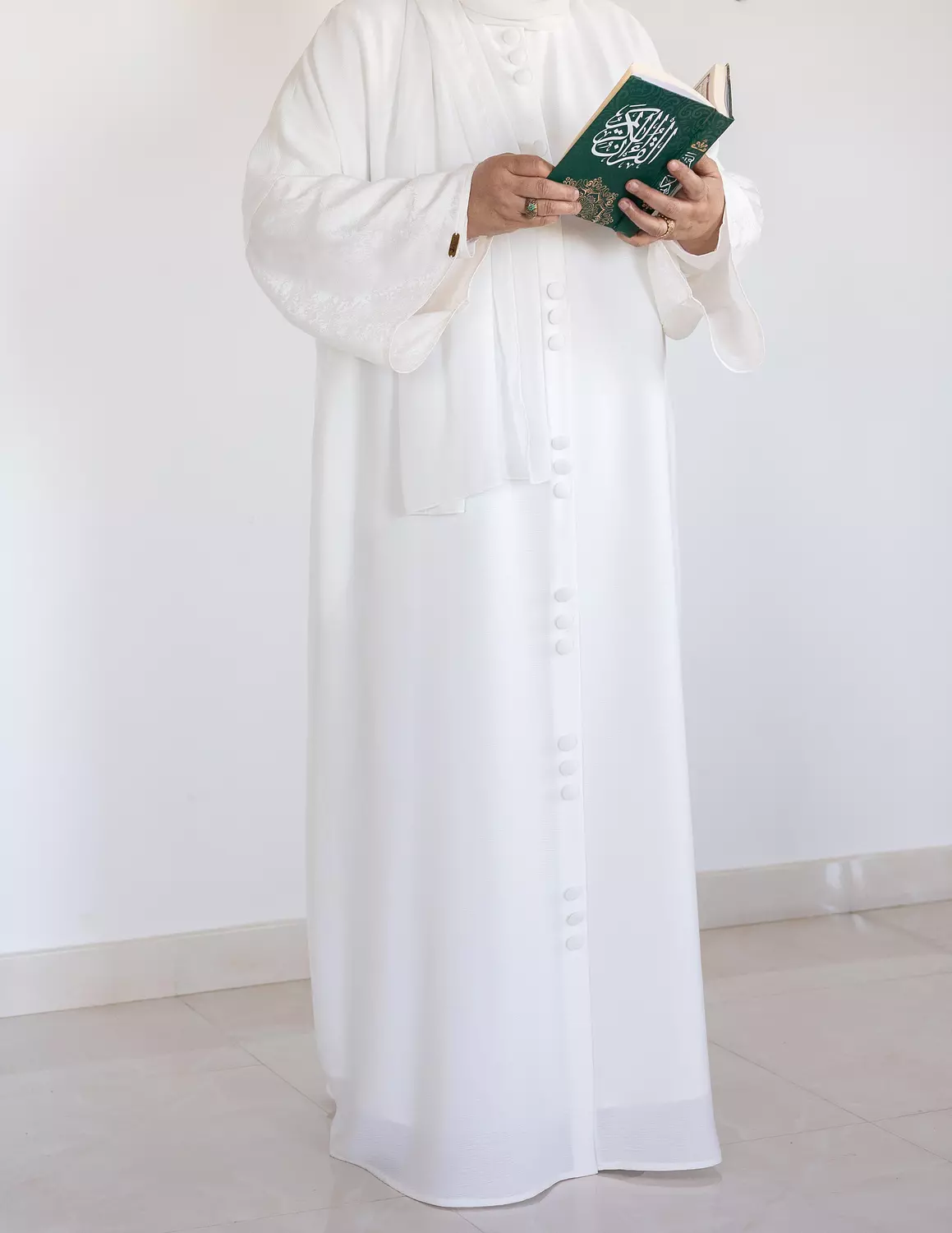White Abaya with bockets image
