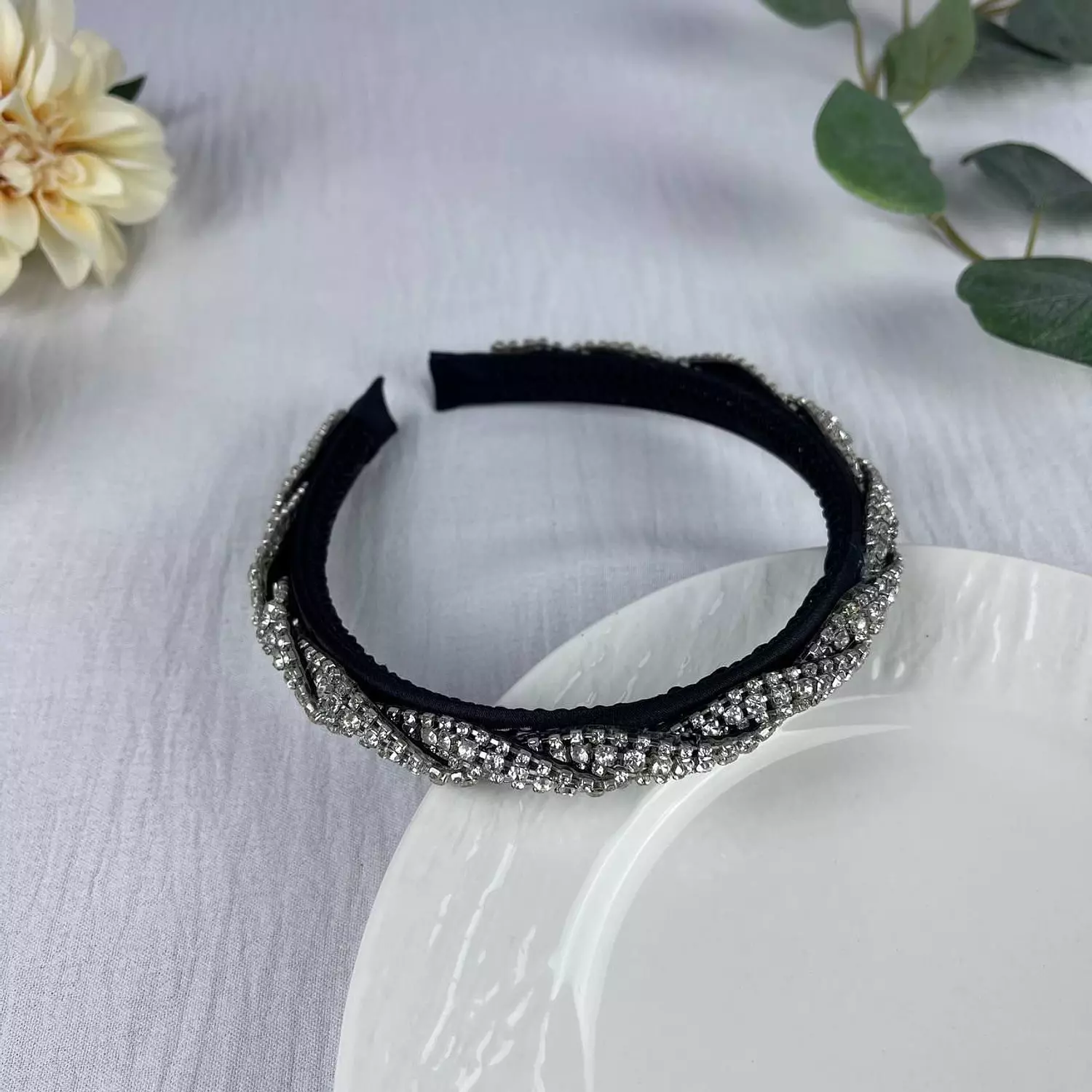 Elegant iconic head band from Splash 2
