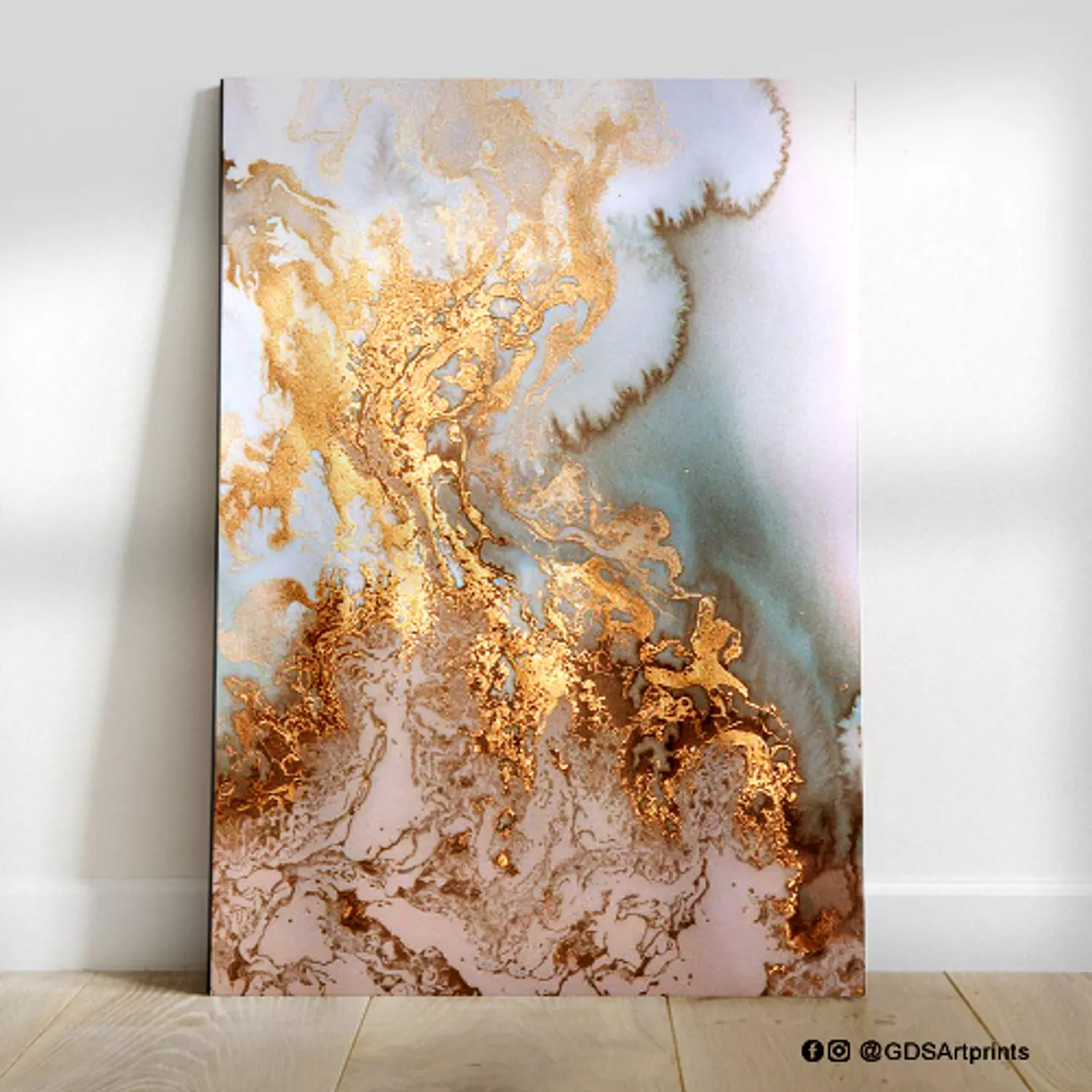 <p><br><strong>Gold</strong></p>