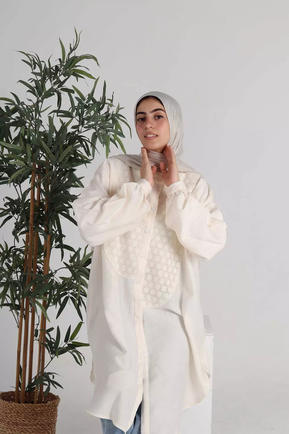 Oversized White Shirt with Lace 6