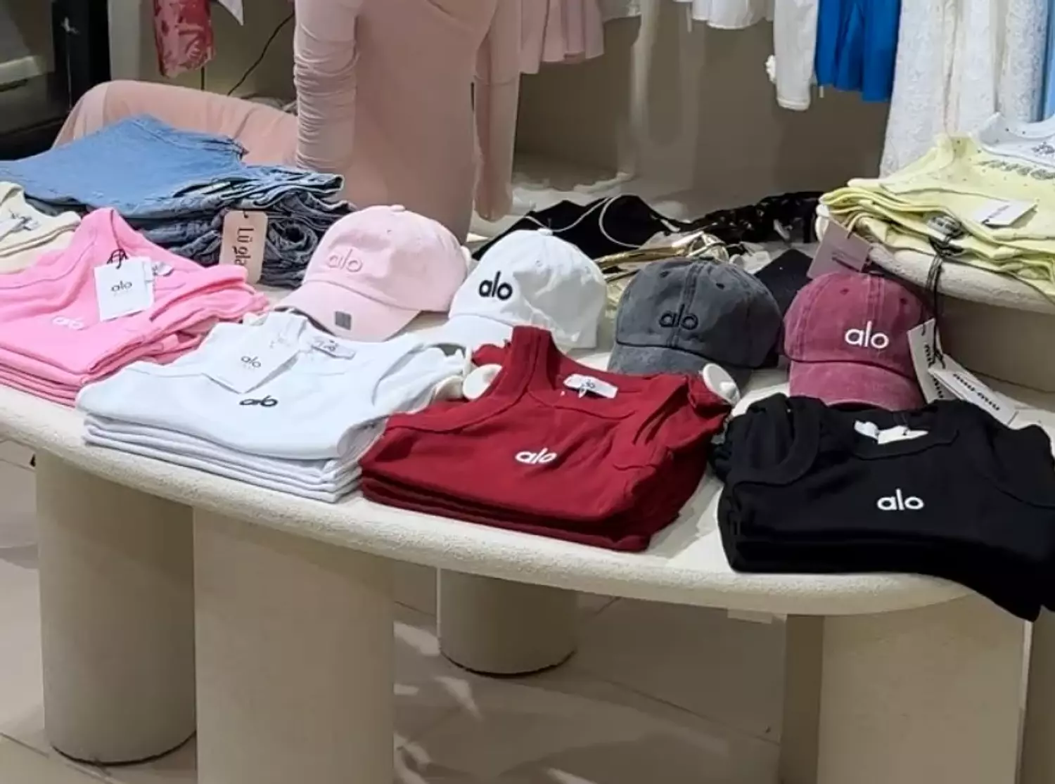 alo Basic Top   5