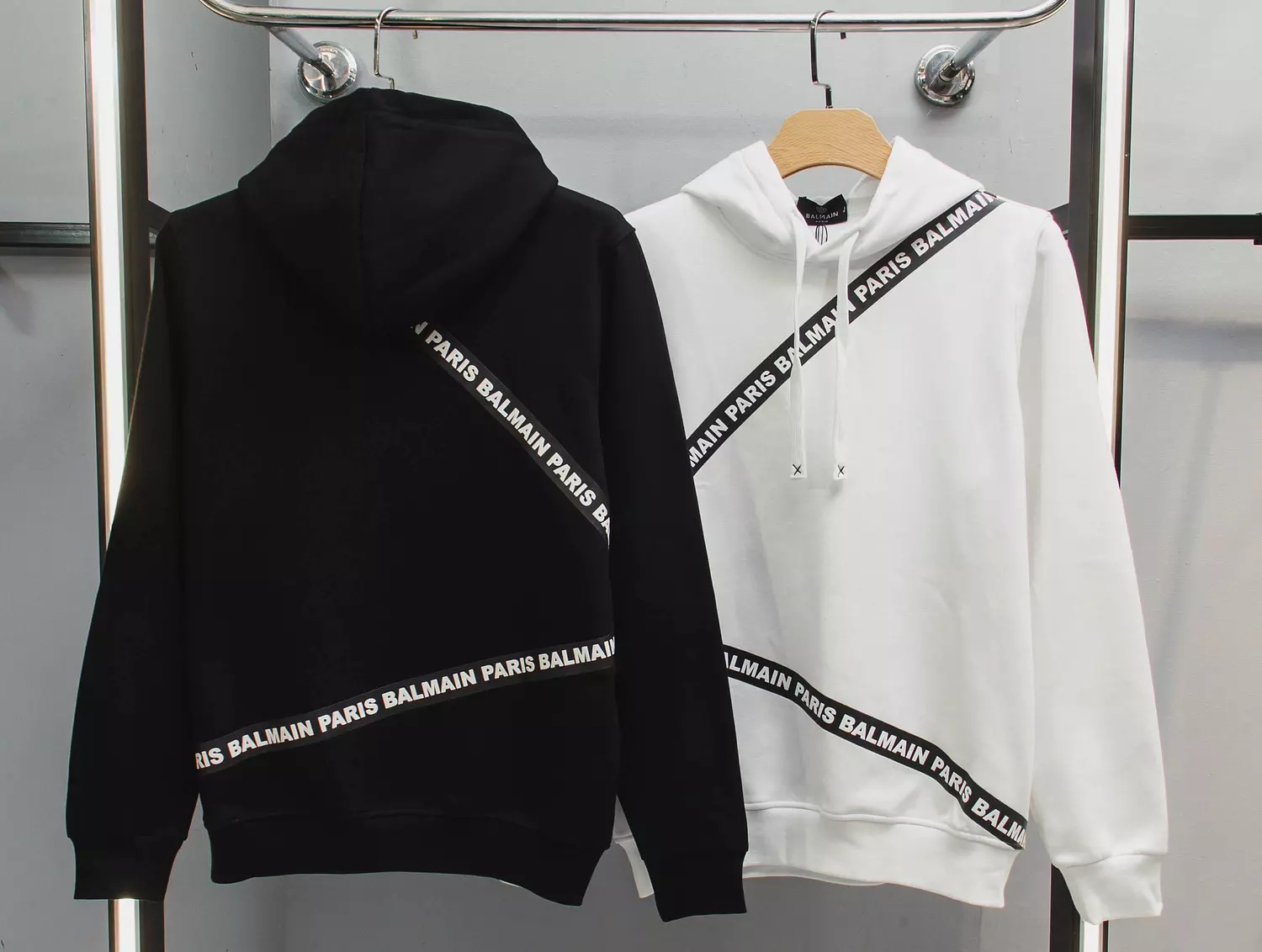 BALMAIN HOODIE / 1556 6