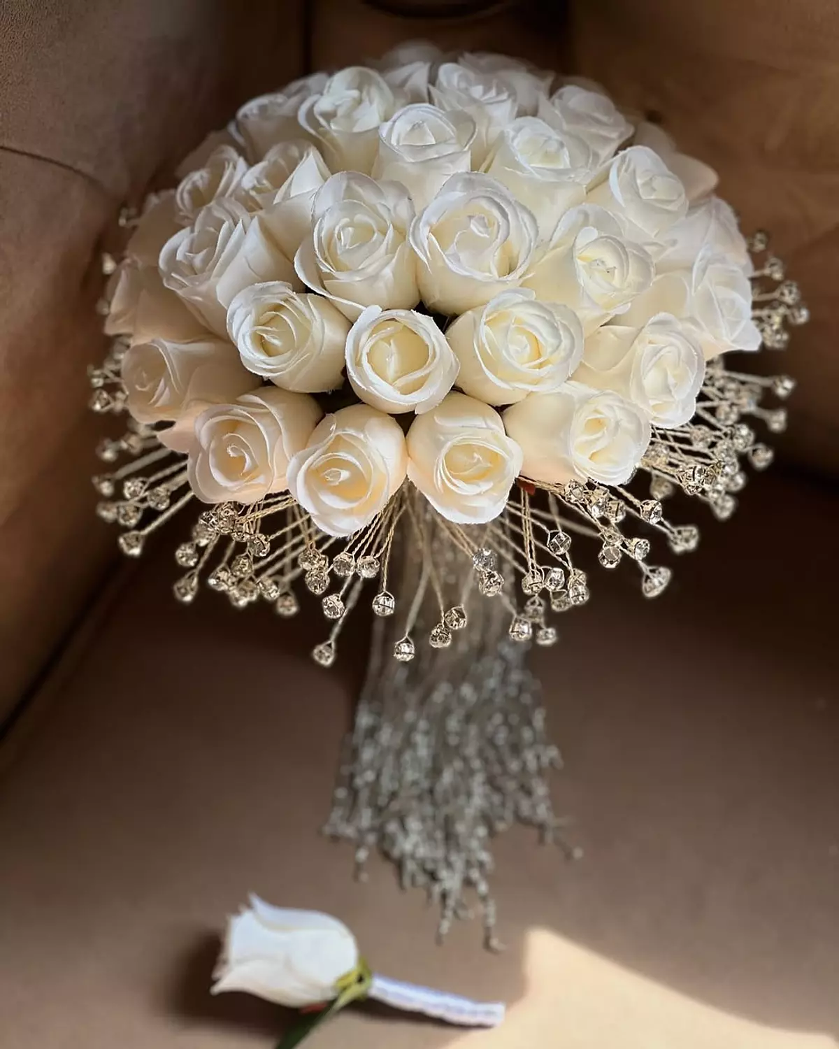 Elegant white rose bouquet with luxurious crystal image