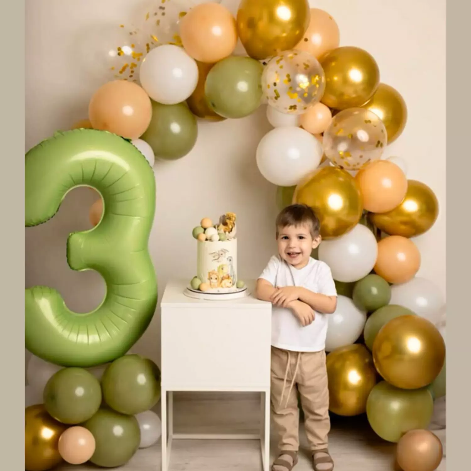 Green & Gold Decoration Setup image