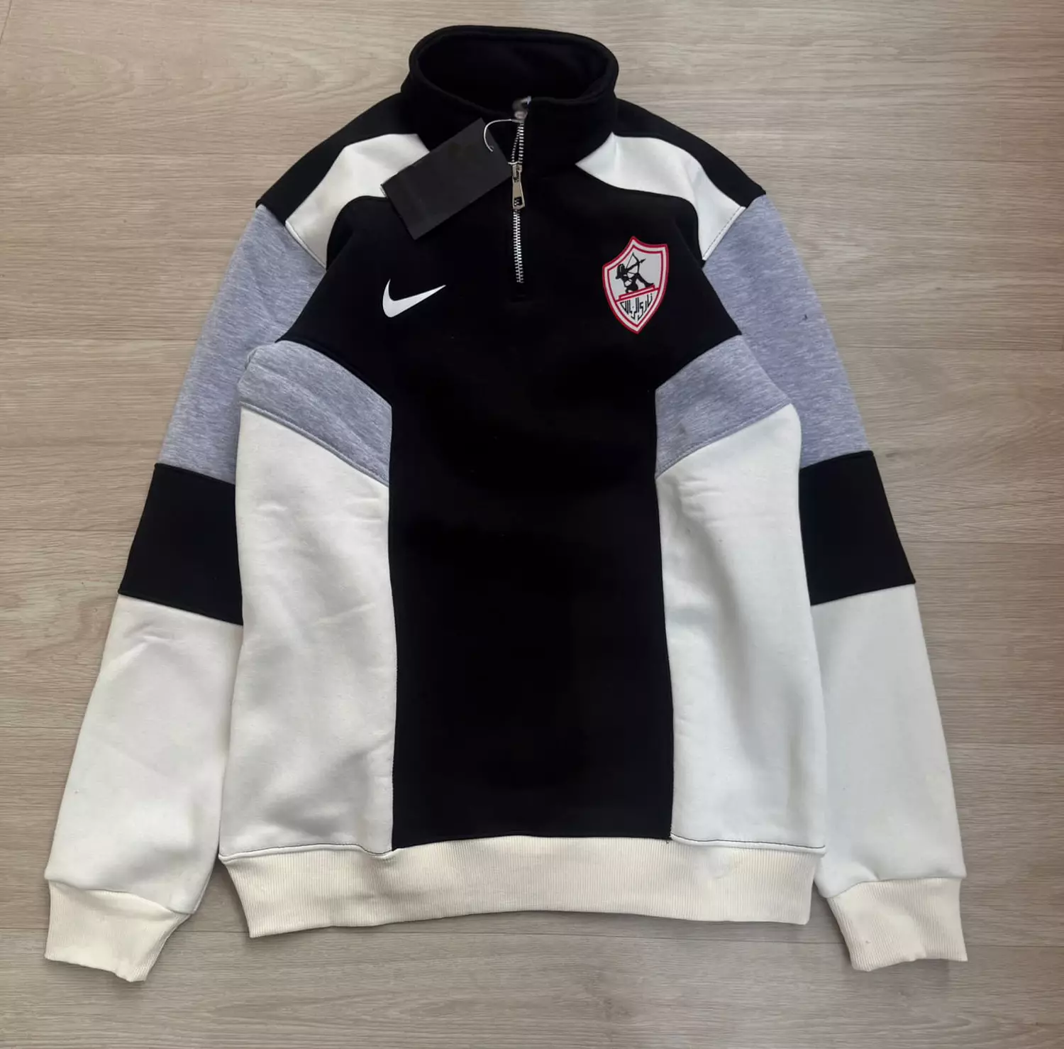 New Hoodi 26 hover image