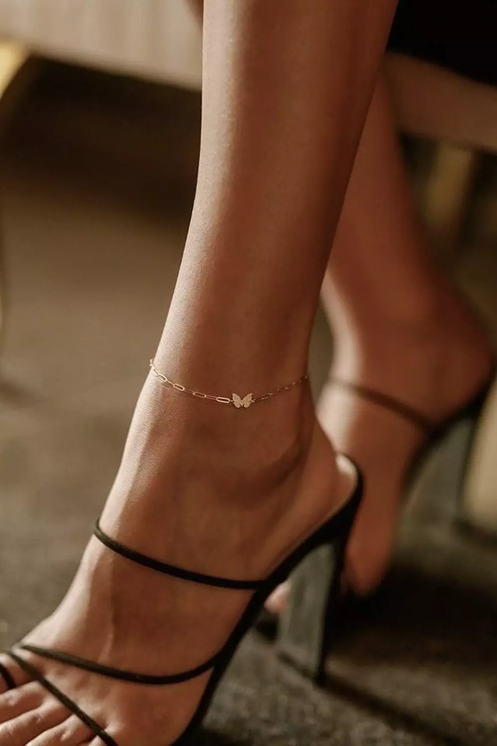 <p>Anklets</p>