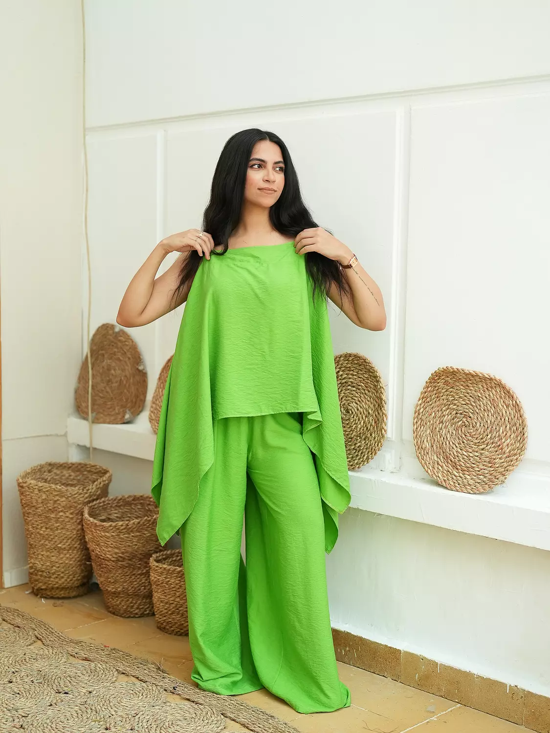 LEAFY GREEN WOMAN CUT SET 4