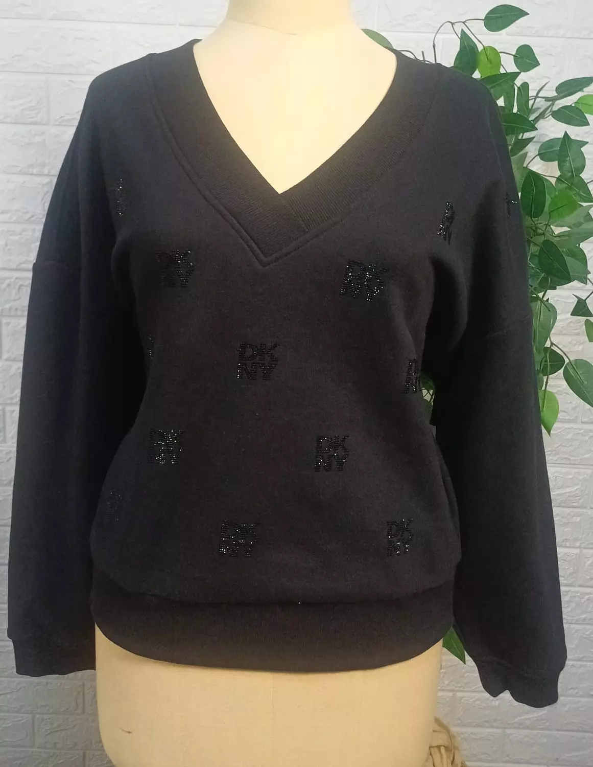 Dkny sweatshirt  image