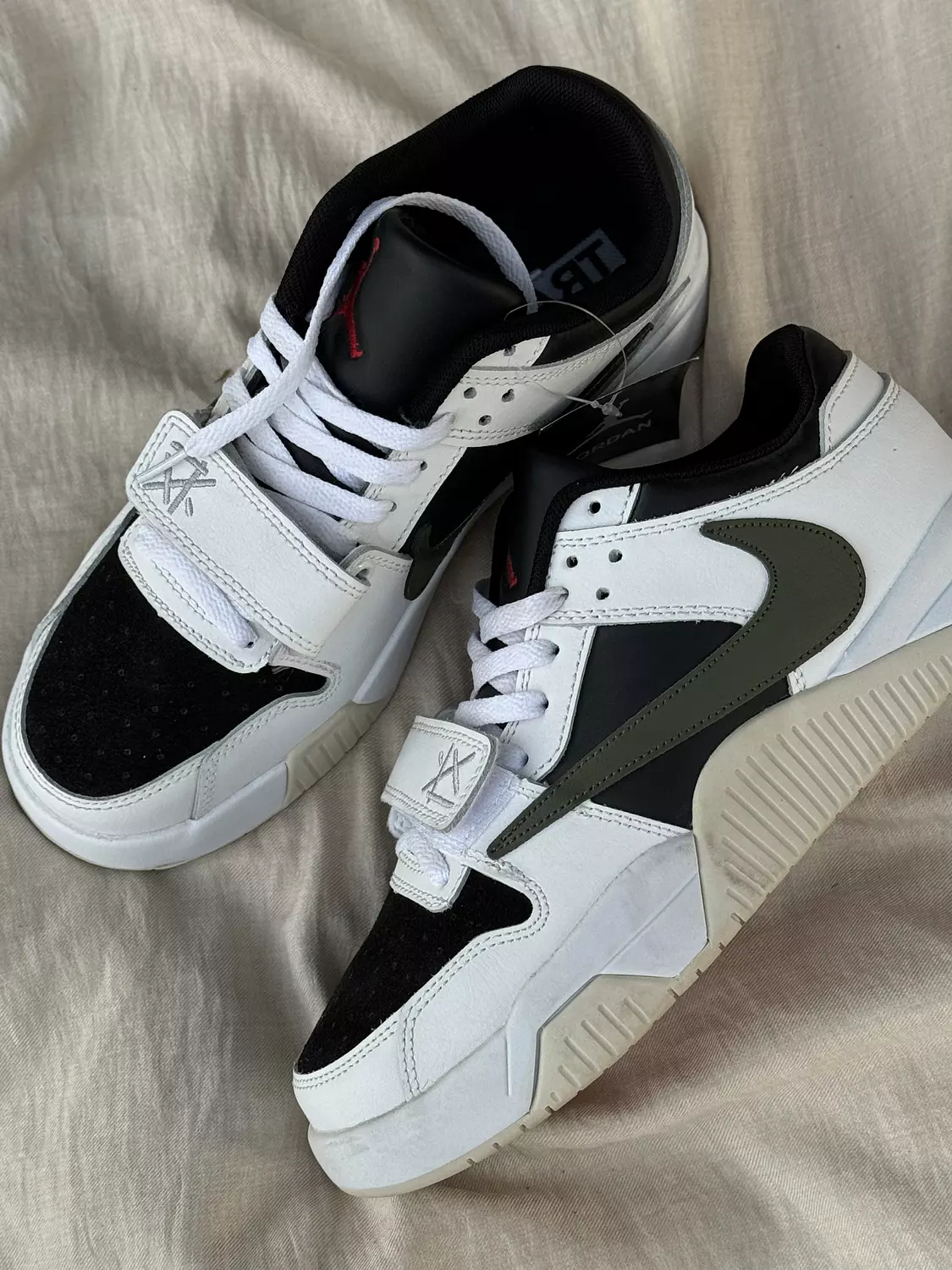 Jordan x Jumpman Jack x Travis Scott 2