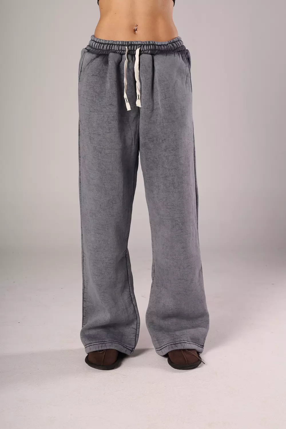 Embossed wide-leg pants 1