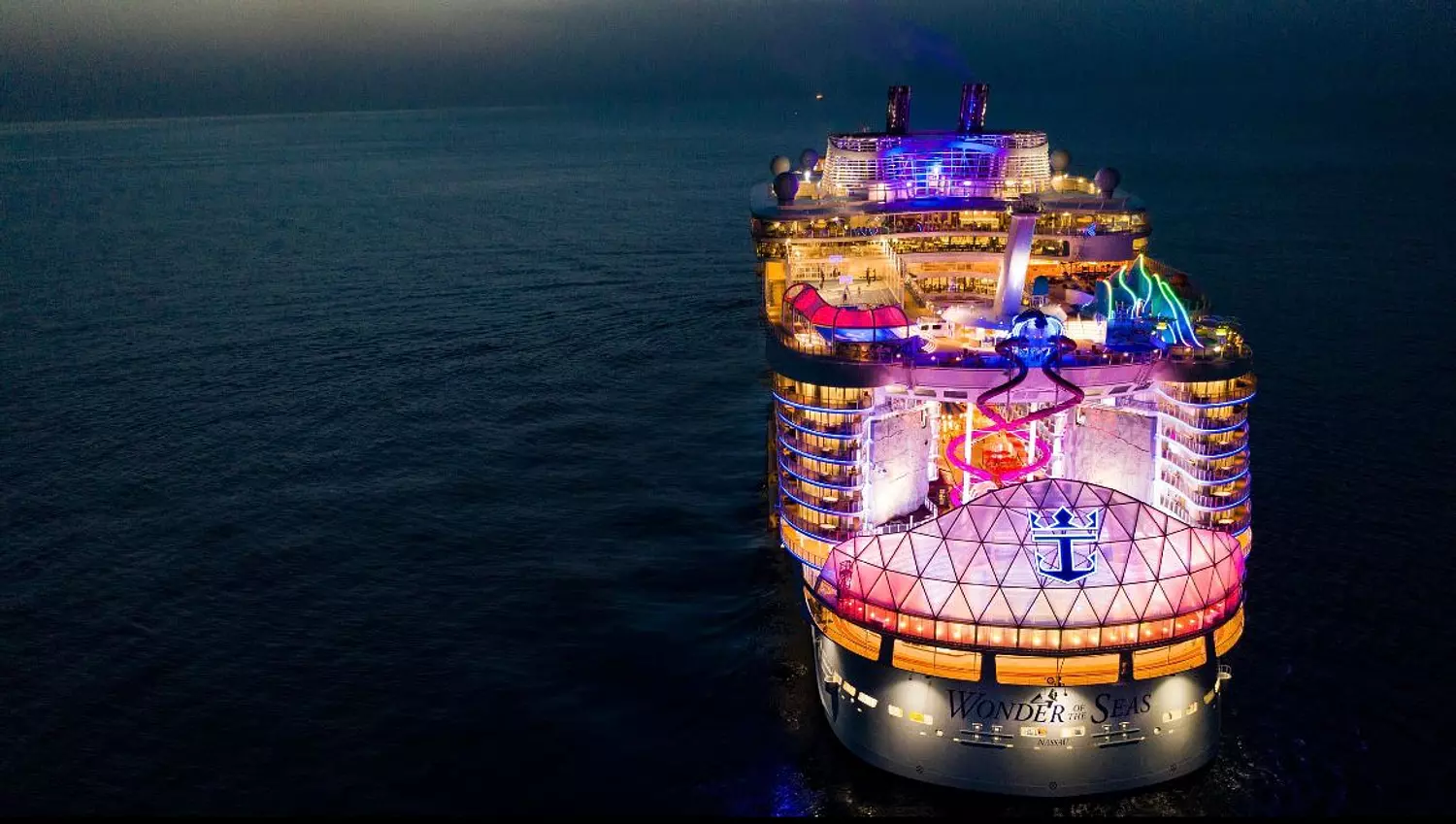🌐🎖️ Unrivaled Opulence...A World of Luxury Aboard the "Wonders of the Seas" Cruise 3