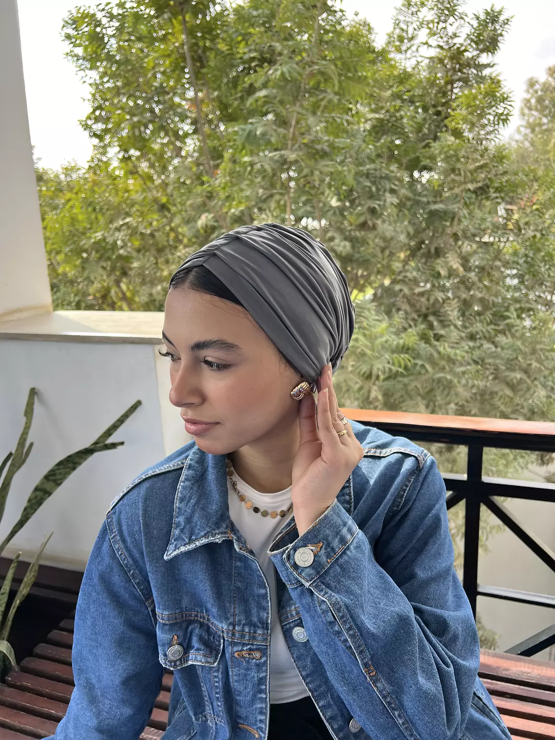 The greyish turban image