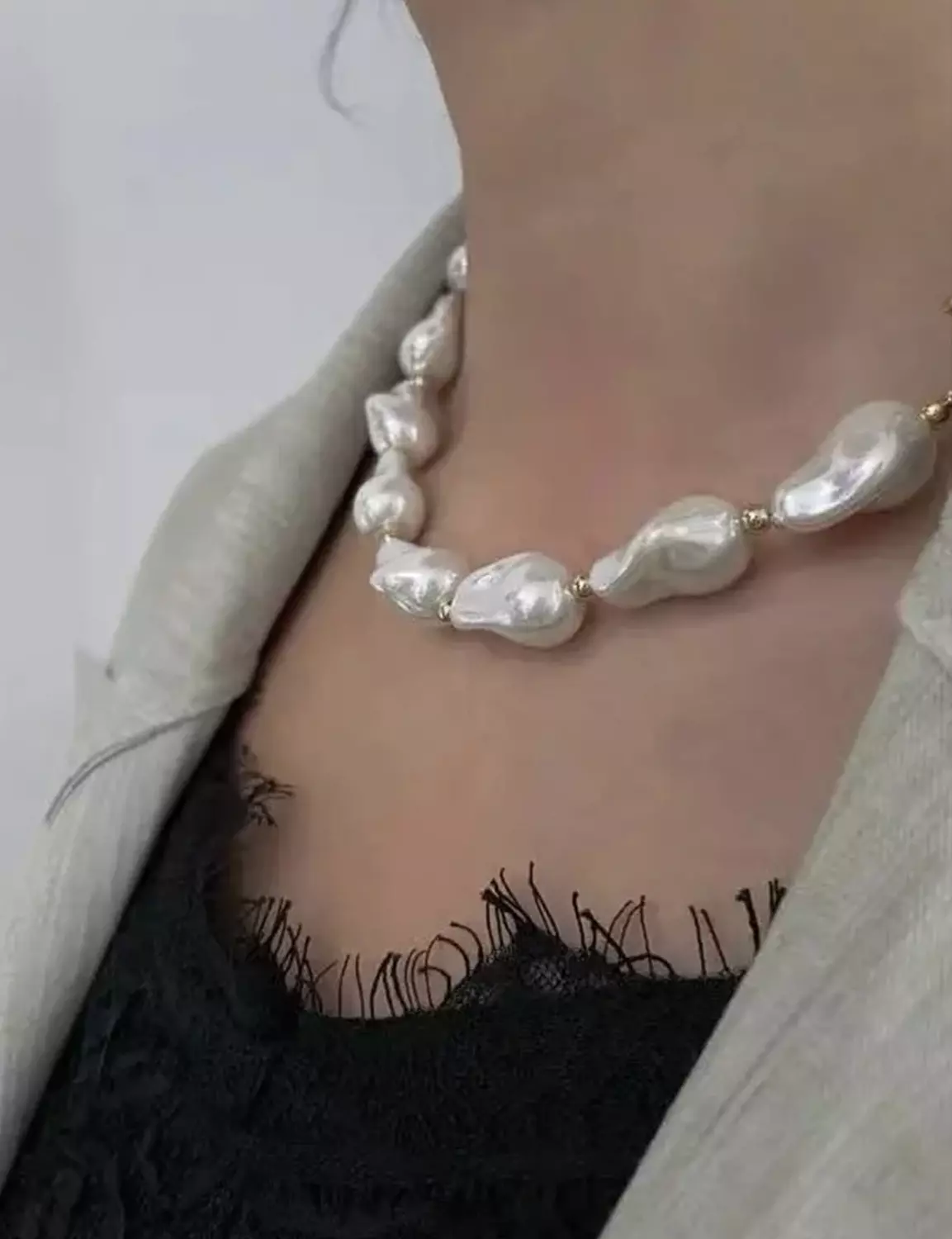 Plain pearl chocker 2