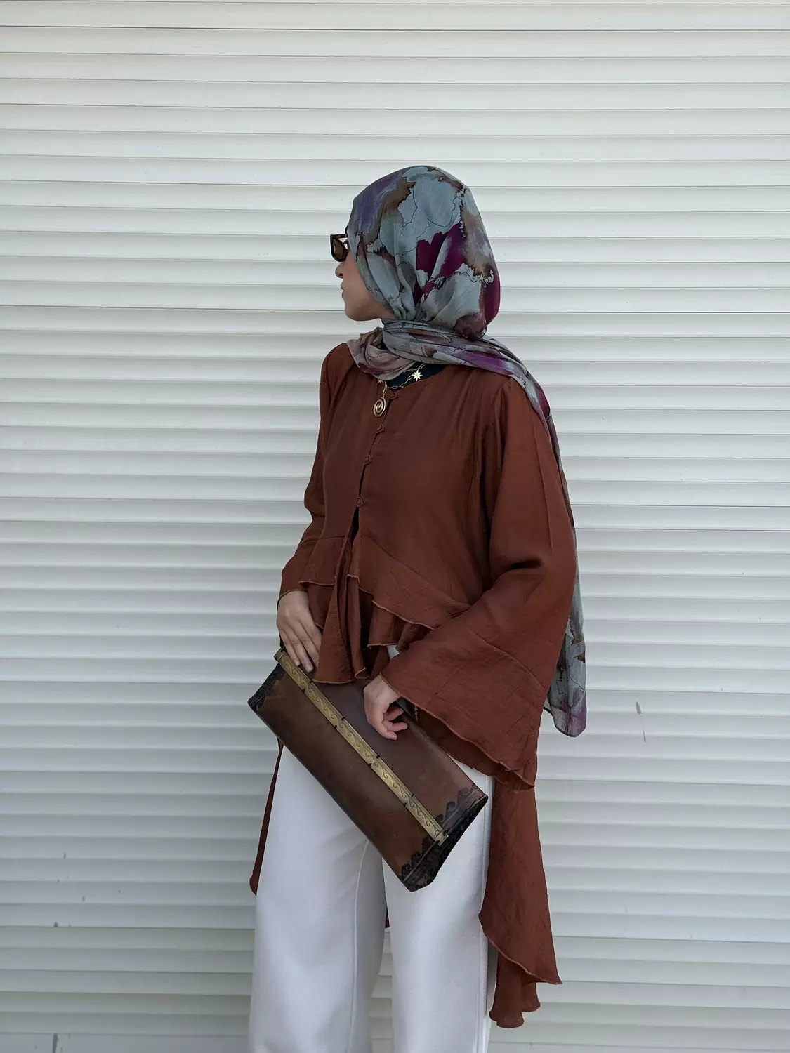 <h3><span style="color: #7d6841">Blouses</span></h3>