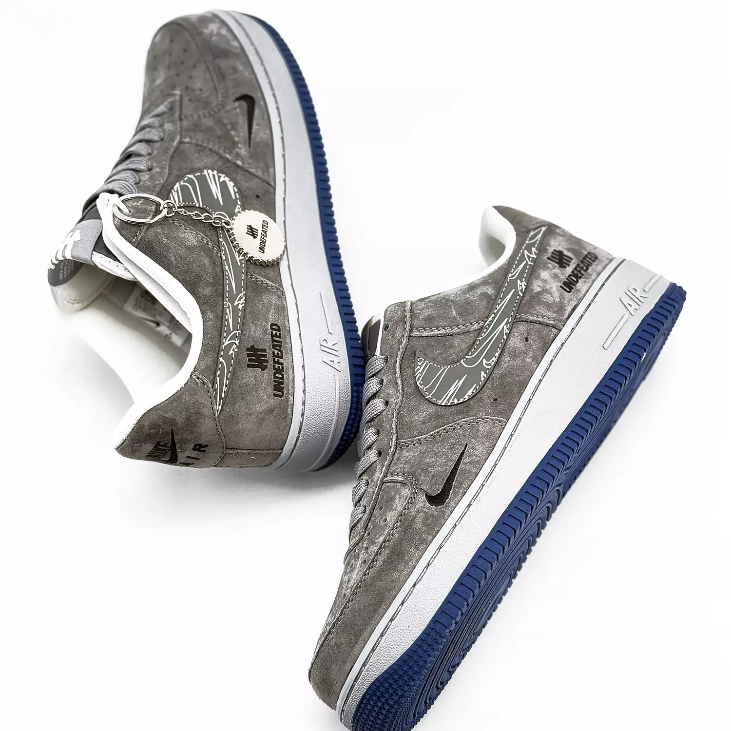 Nike Air Force 1 Low x UNDEFEATED in grey 3