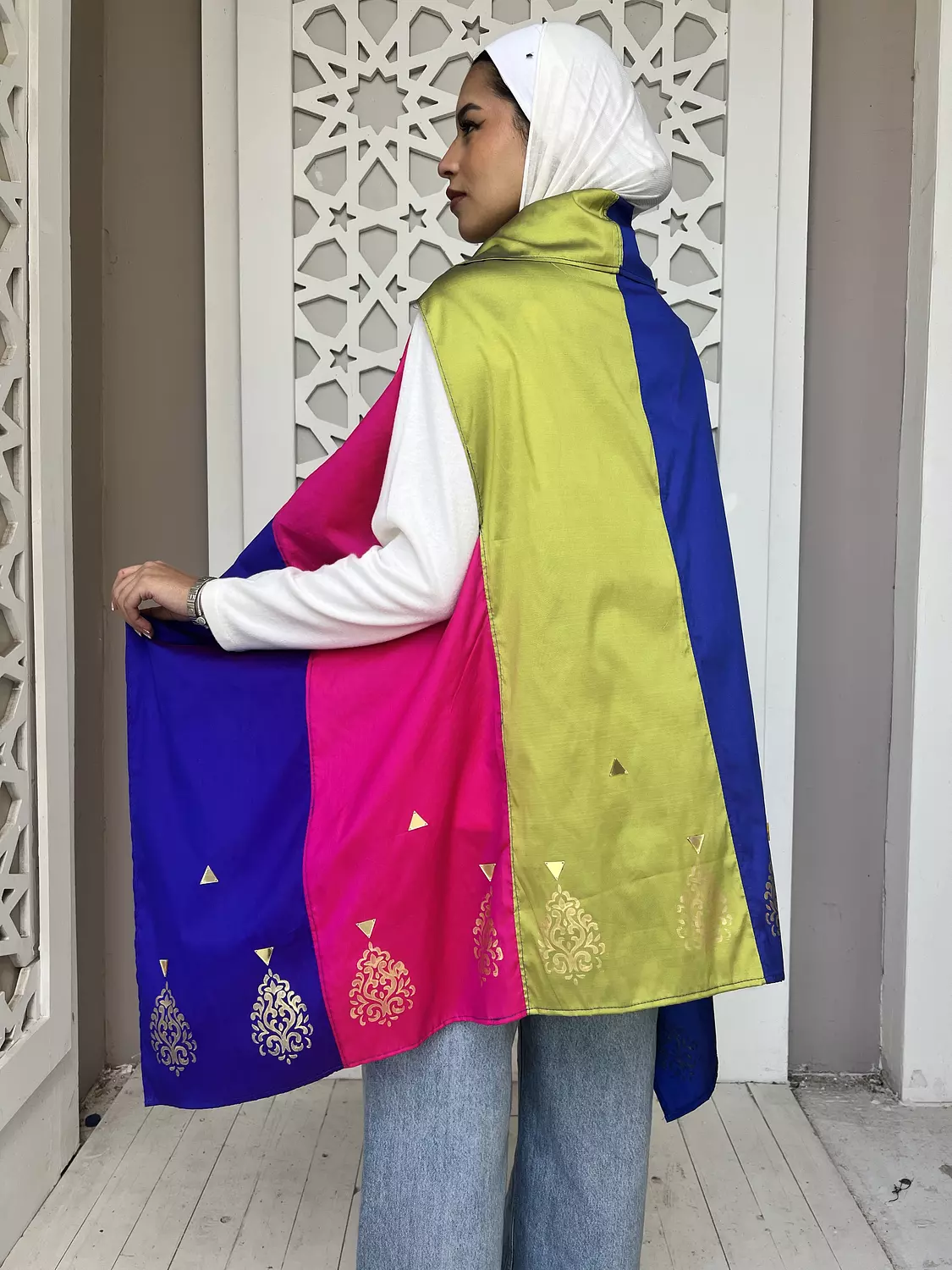 Cold colored vest 4