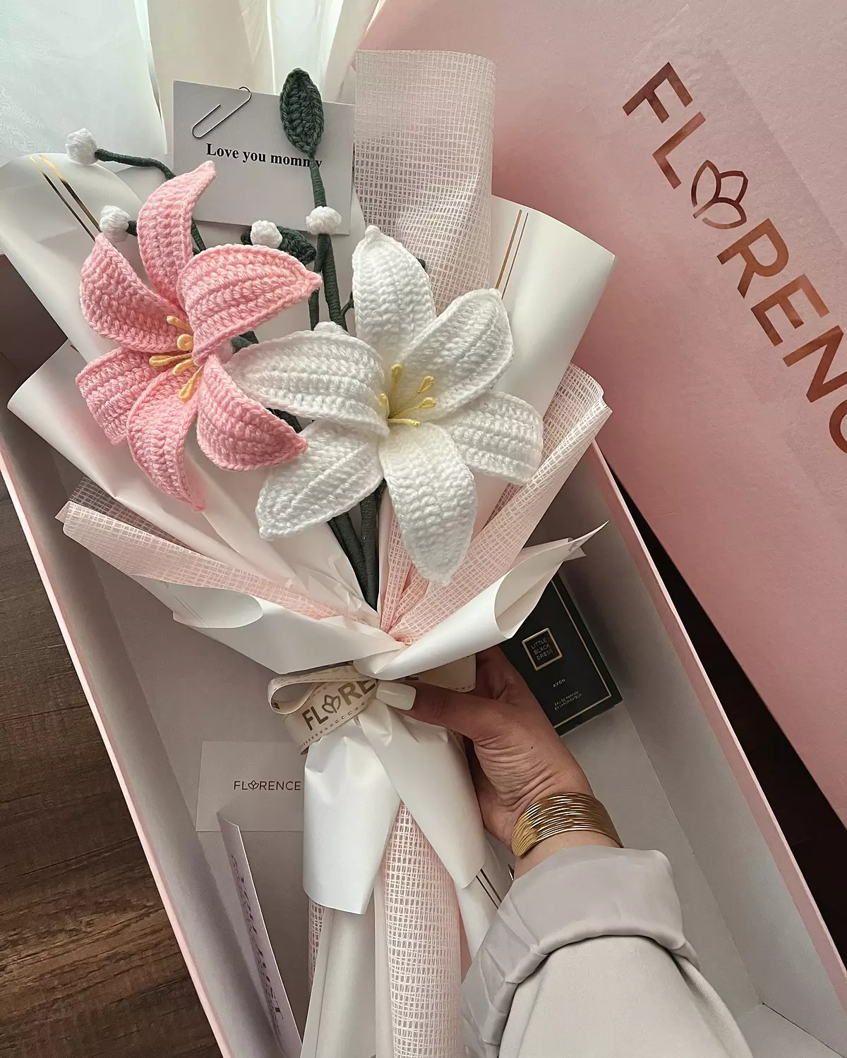 <h4 style="text-align: justify"><span style="color: rgb(0, 0, 0)">Gift Boxes »</span></h4>