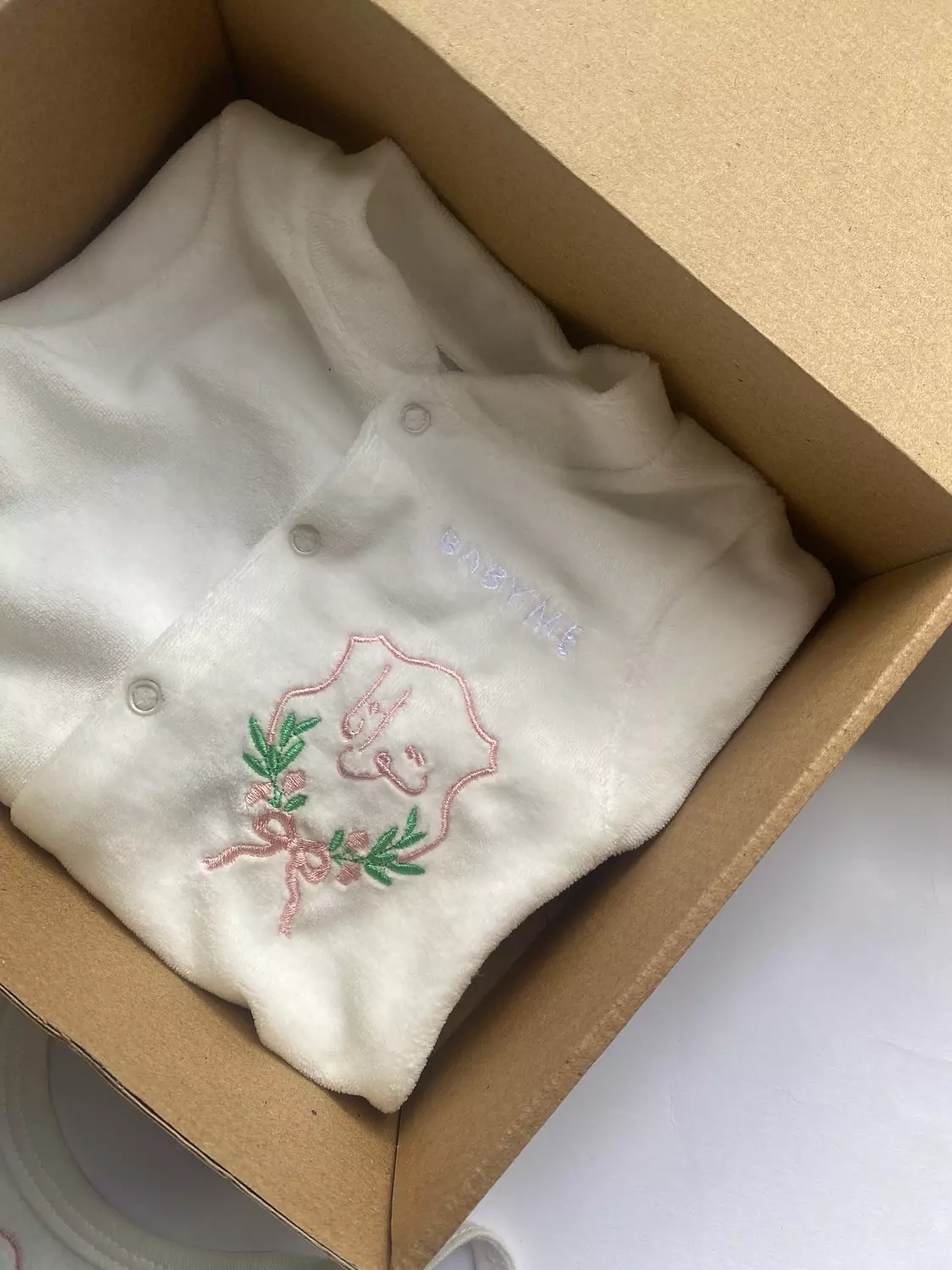 Royal Flower Frame Embroidery Design  3