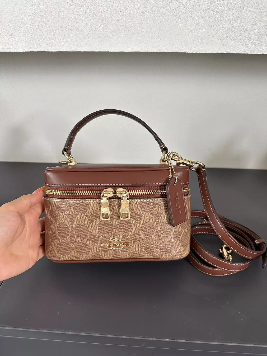Coach box bag 4