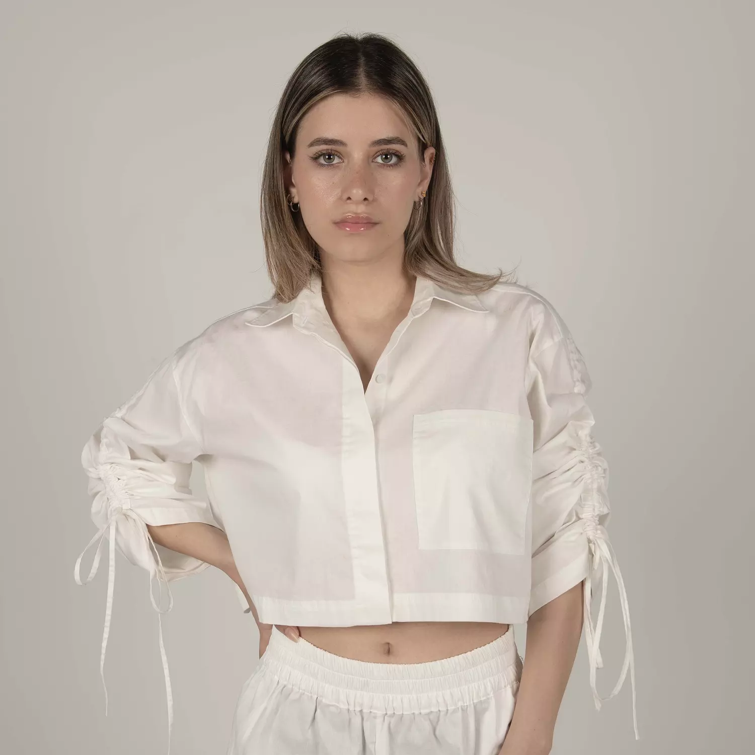 The cropped poplin shirt  5