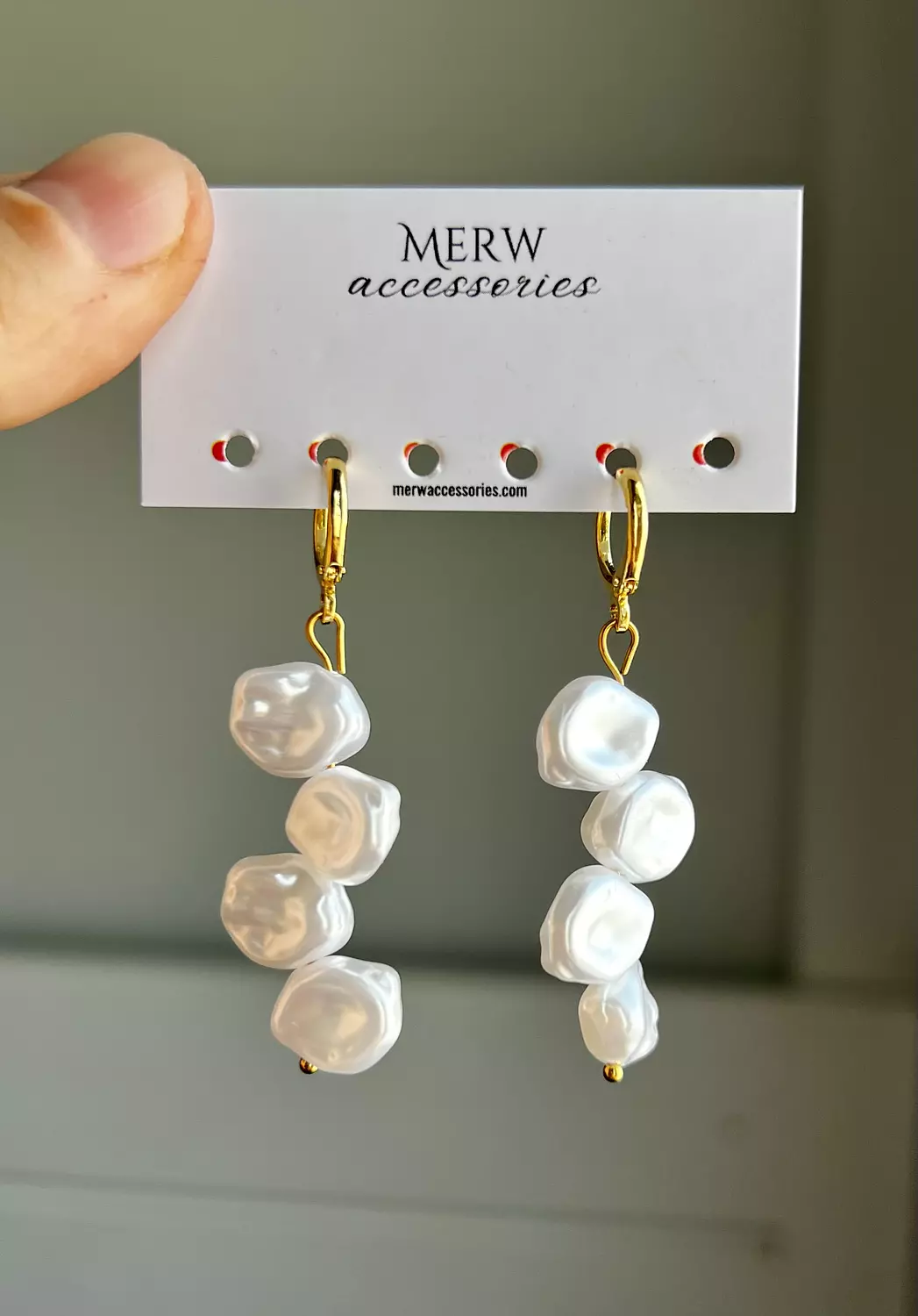 Pearls earring  image