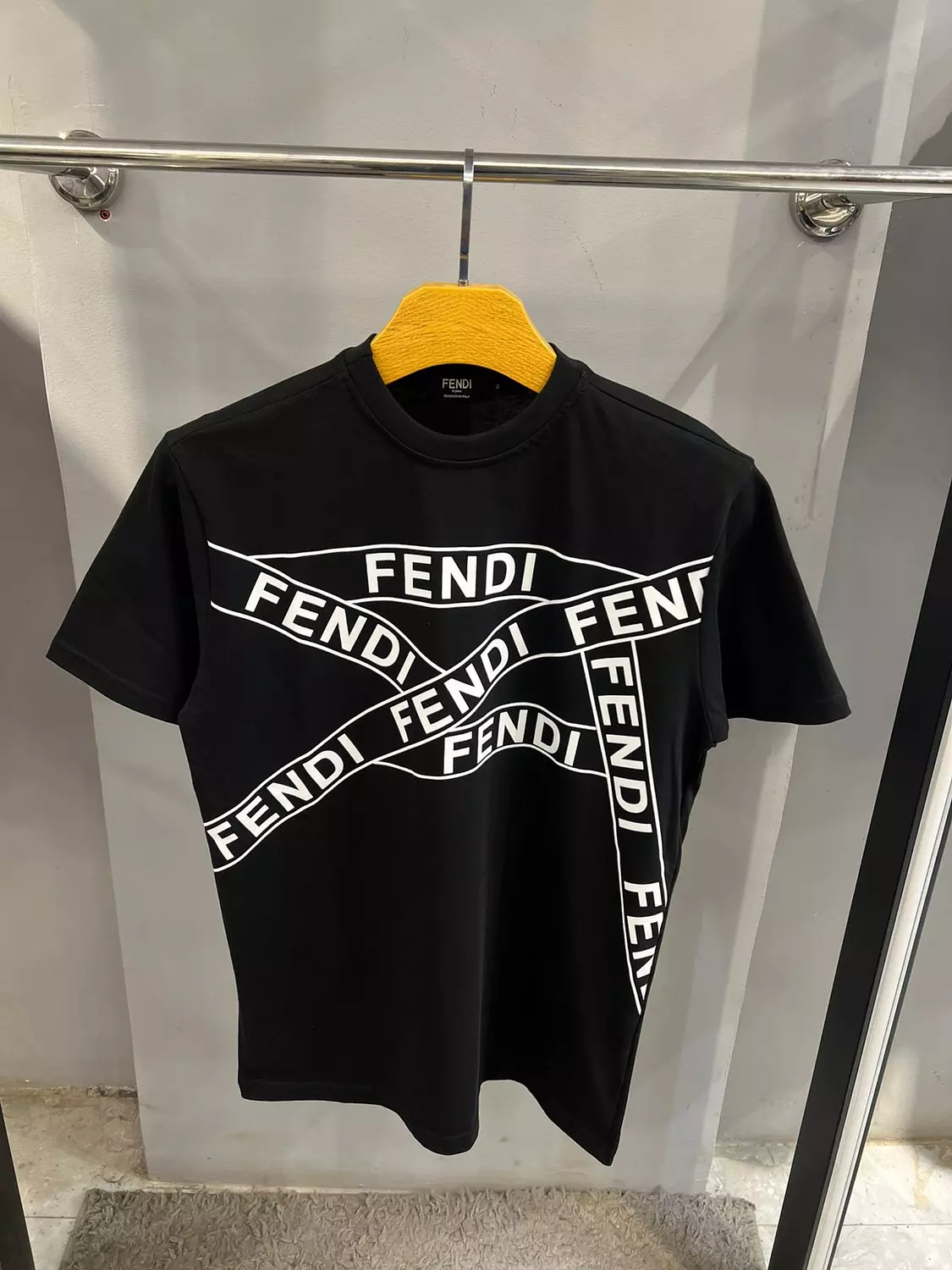 FENDI TSHIRT / 1487 image