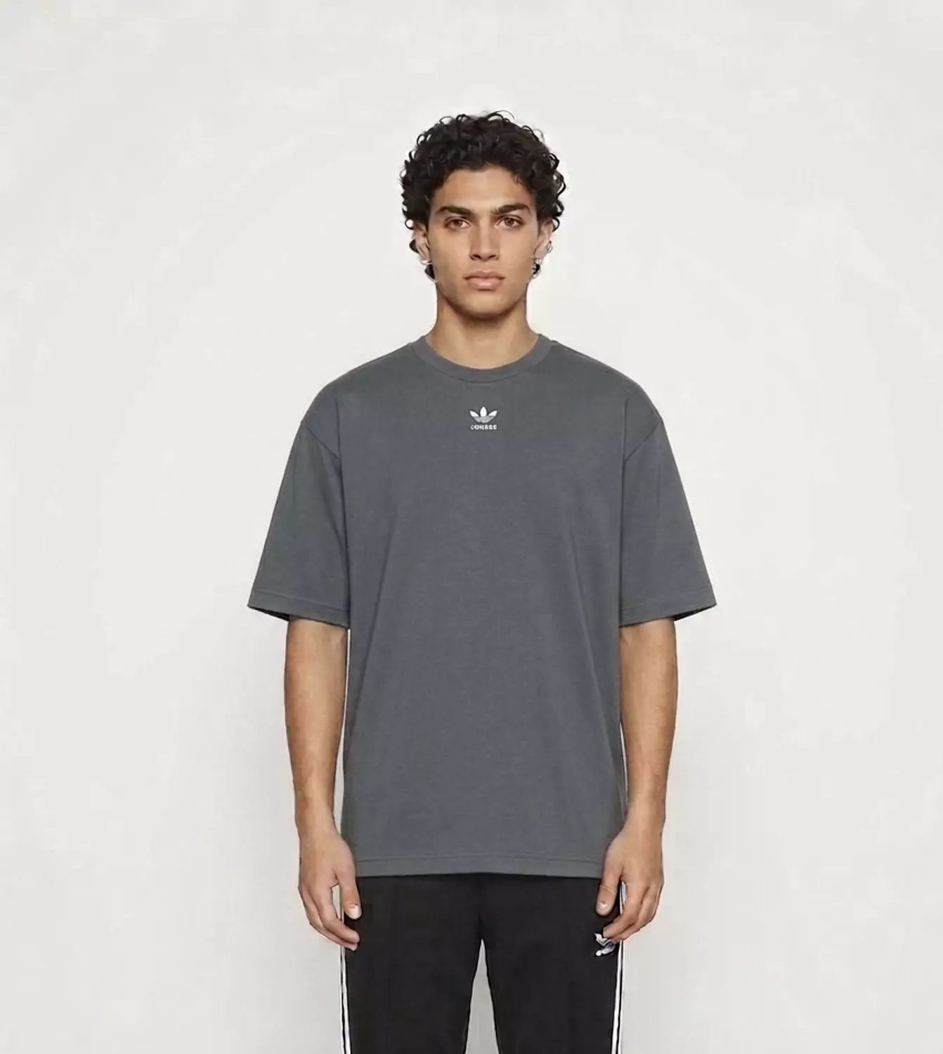 T_shirt adidas oversize  3