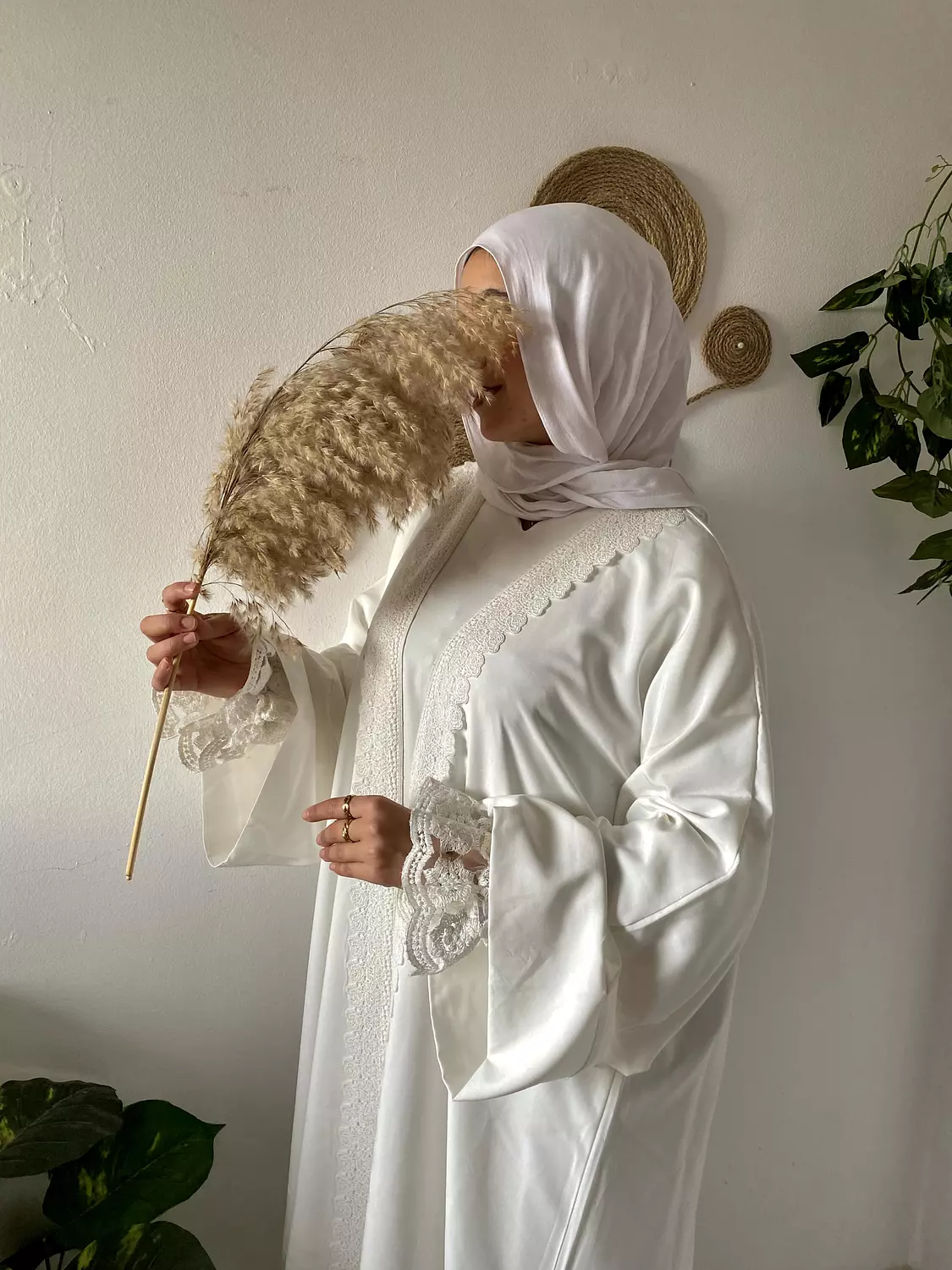 kofttan with Embroidered ribbon and Basic Abaya 4