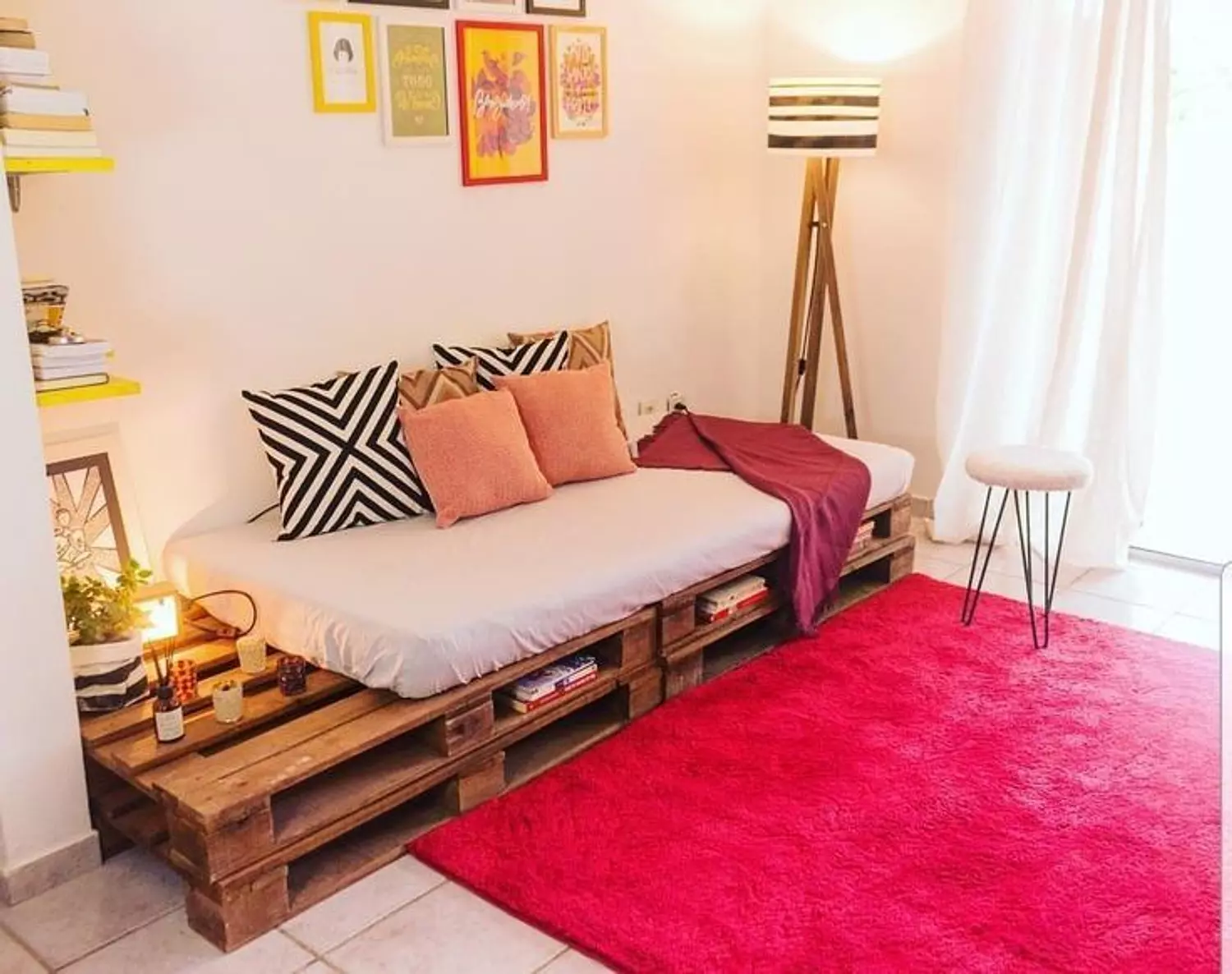 Pallet sofa 8