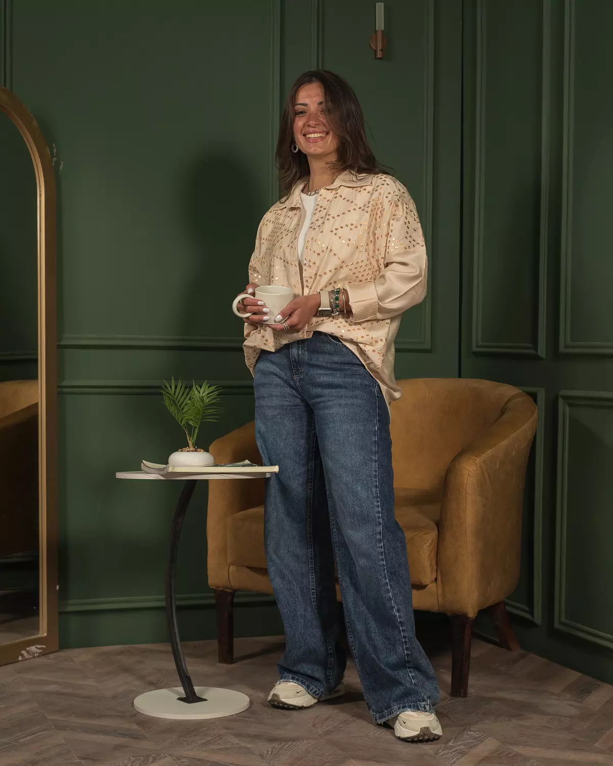 Gleam ease shirt (beige) 3