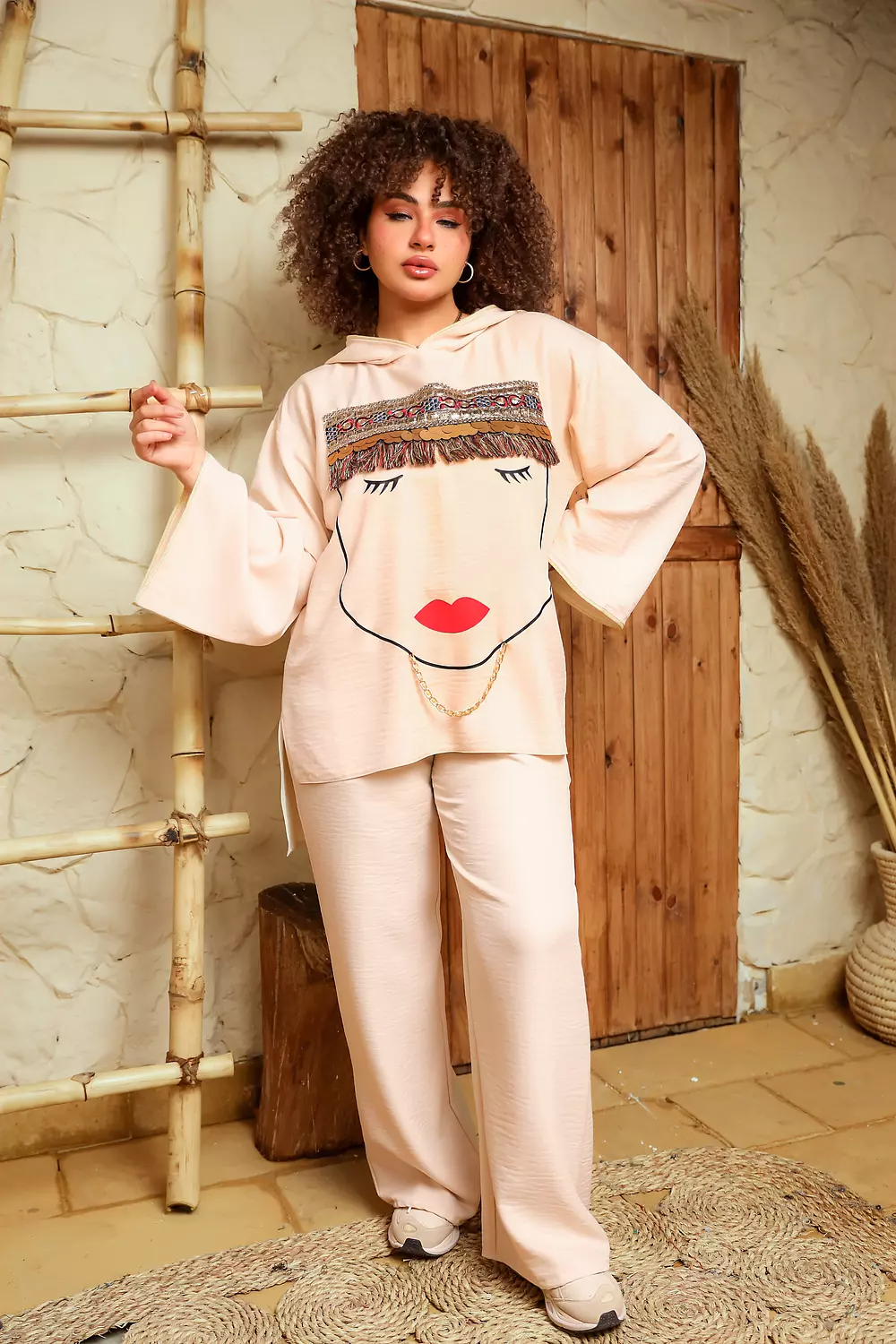 faces linen suit  image