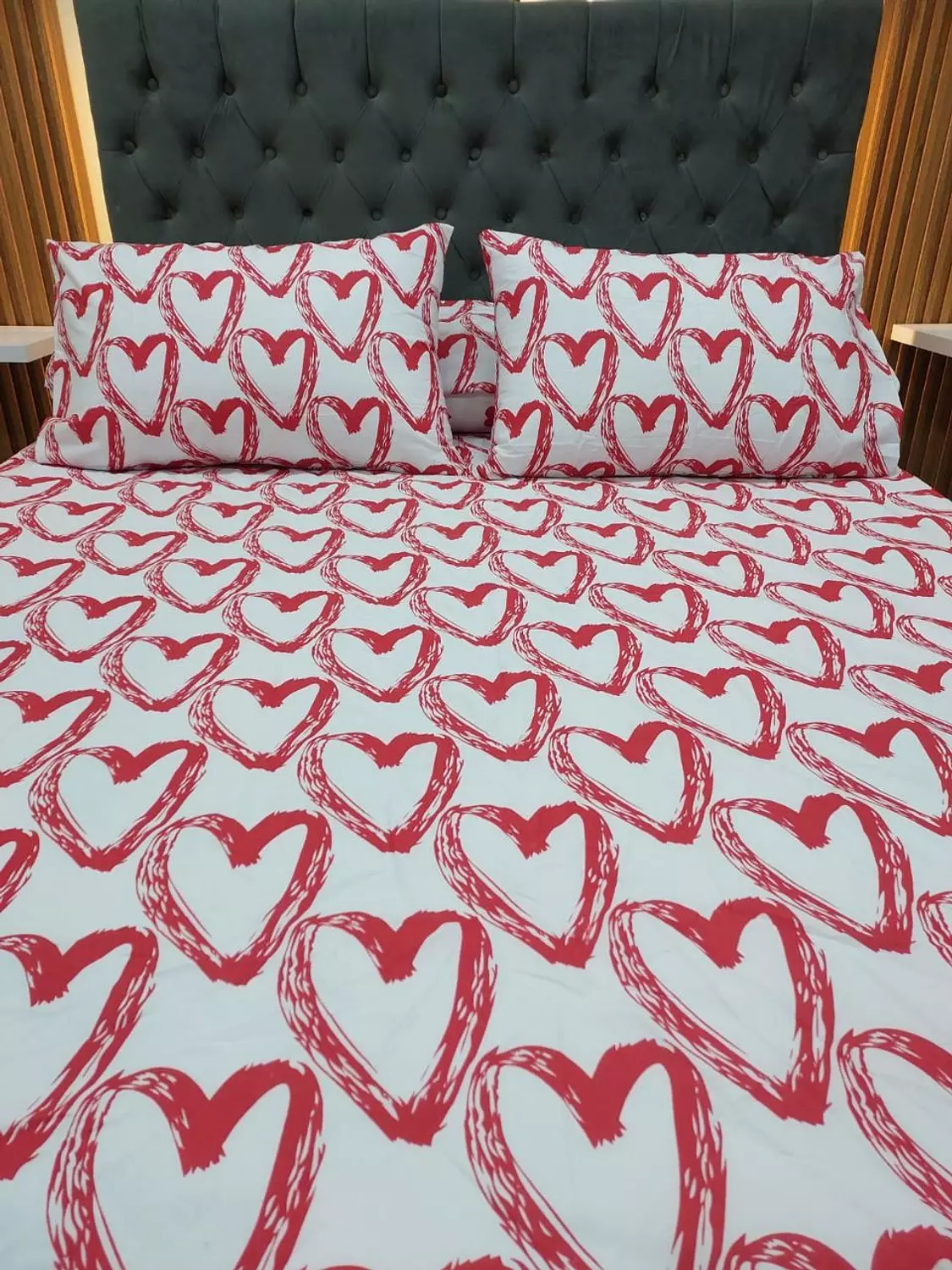طقم ملايه قطن تركي كبير قلوب احمر  image