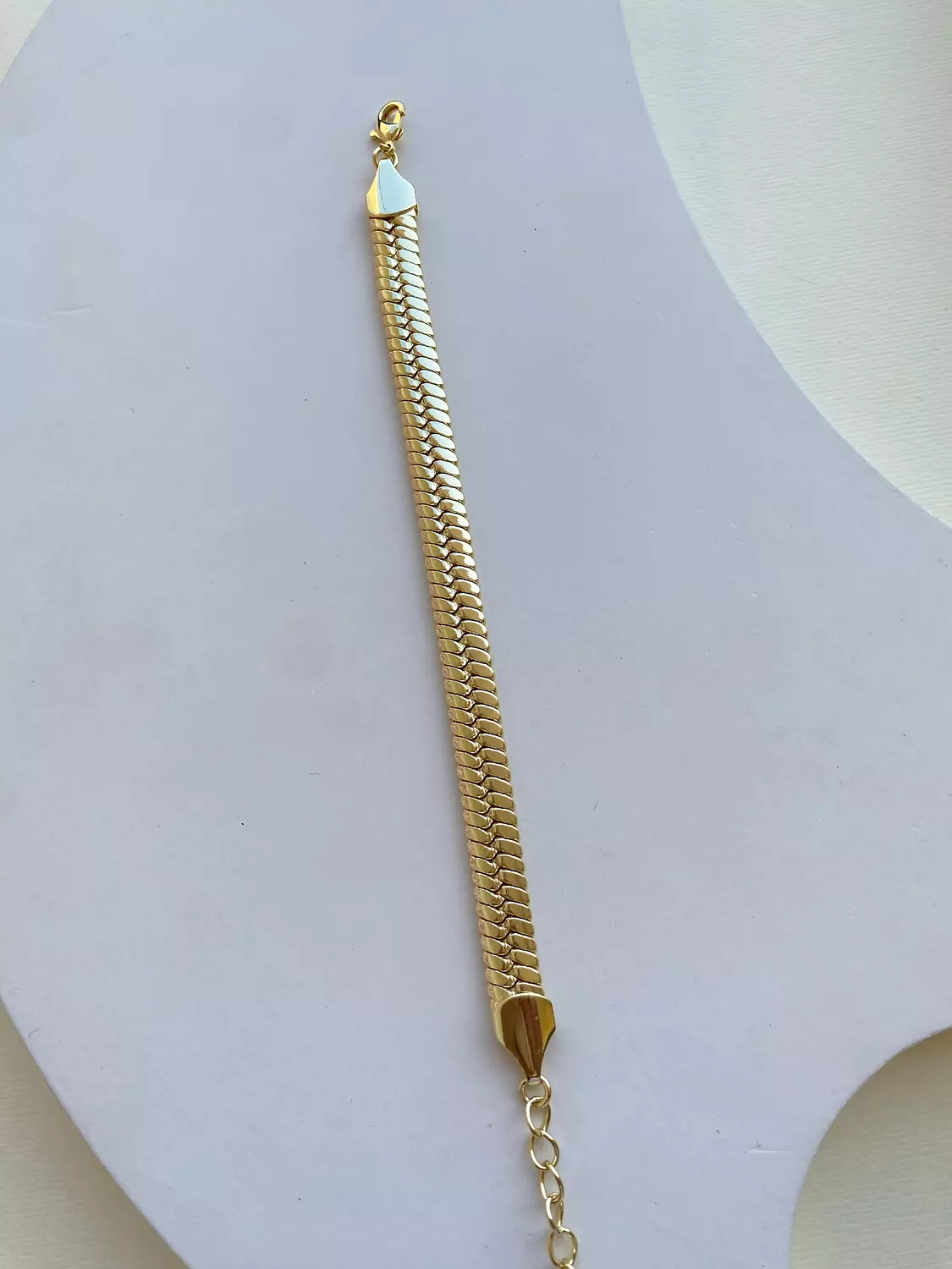 Goldloop bracelet 1