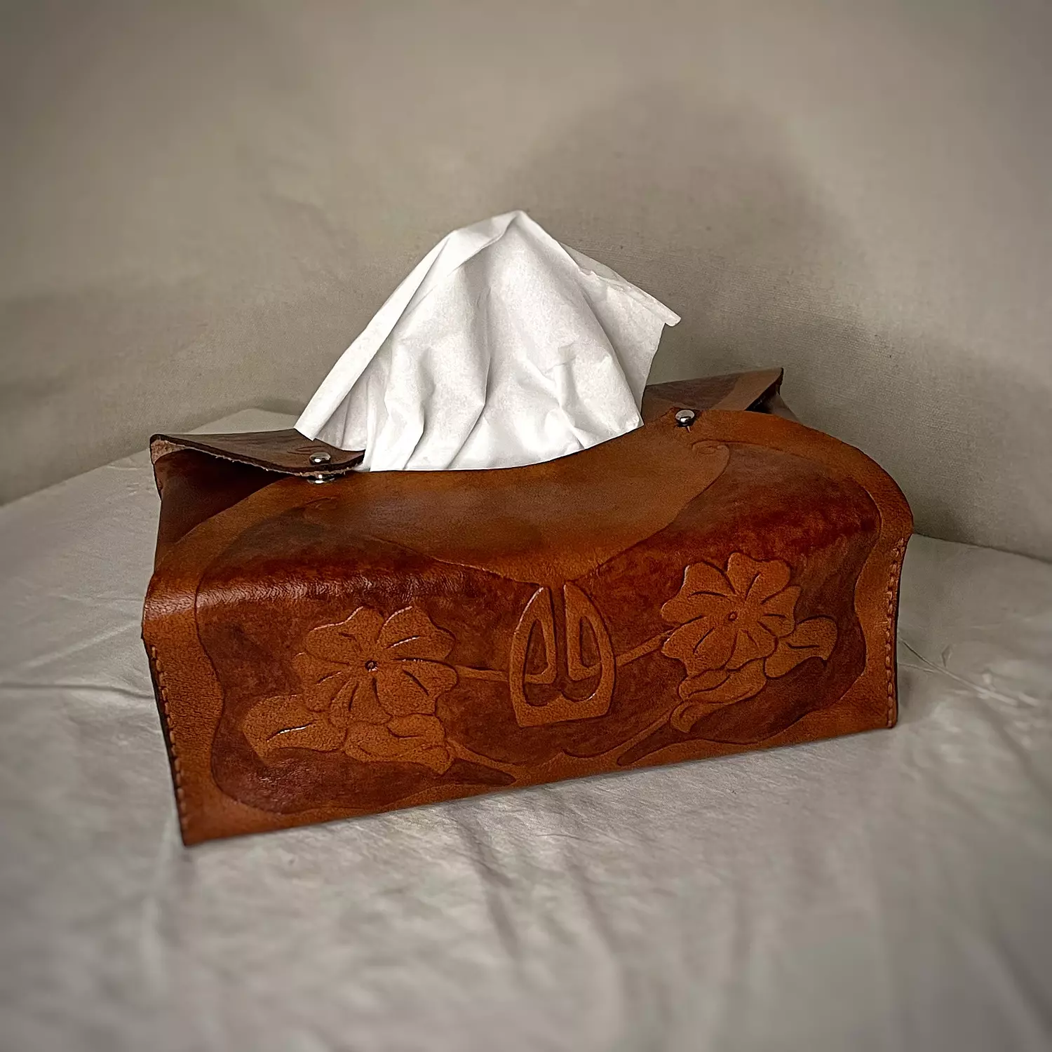 Tooled leather tissue case - art nouveau inspired  4