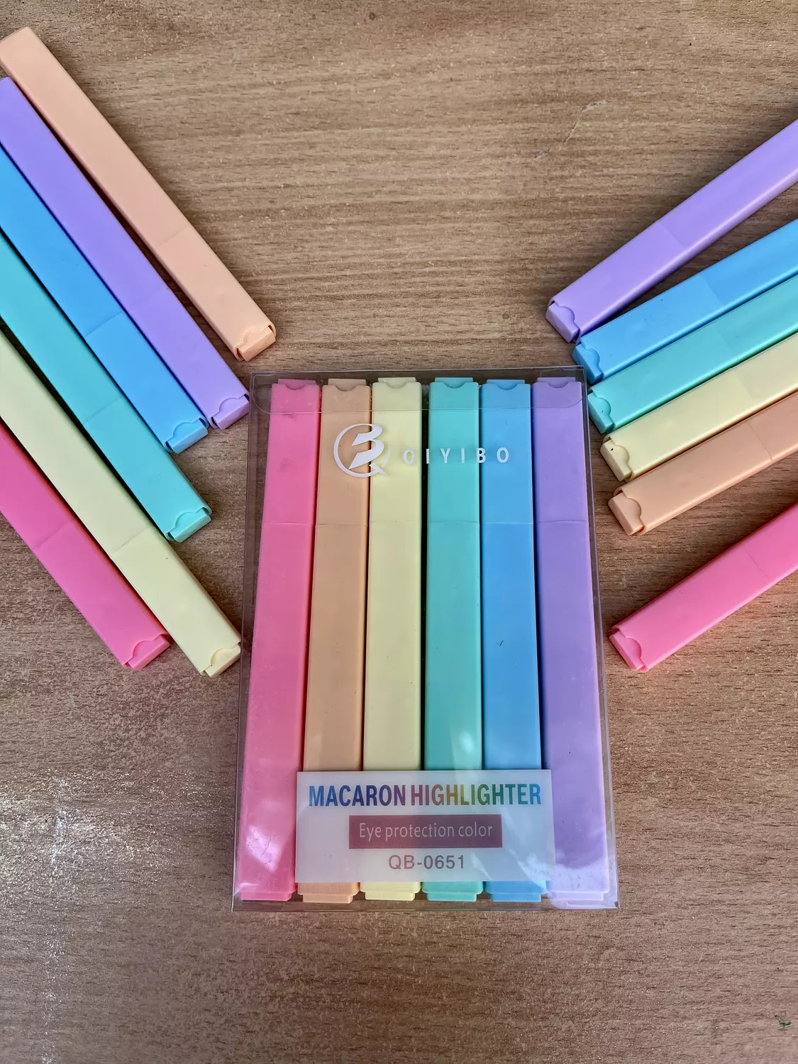 Set of six highlighters image