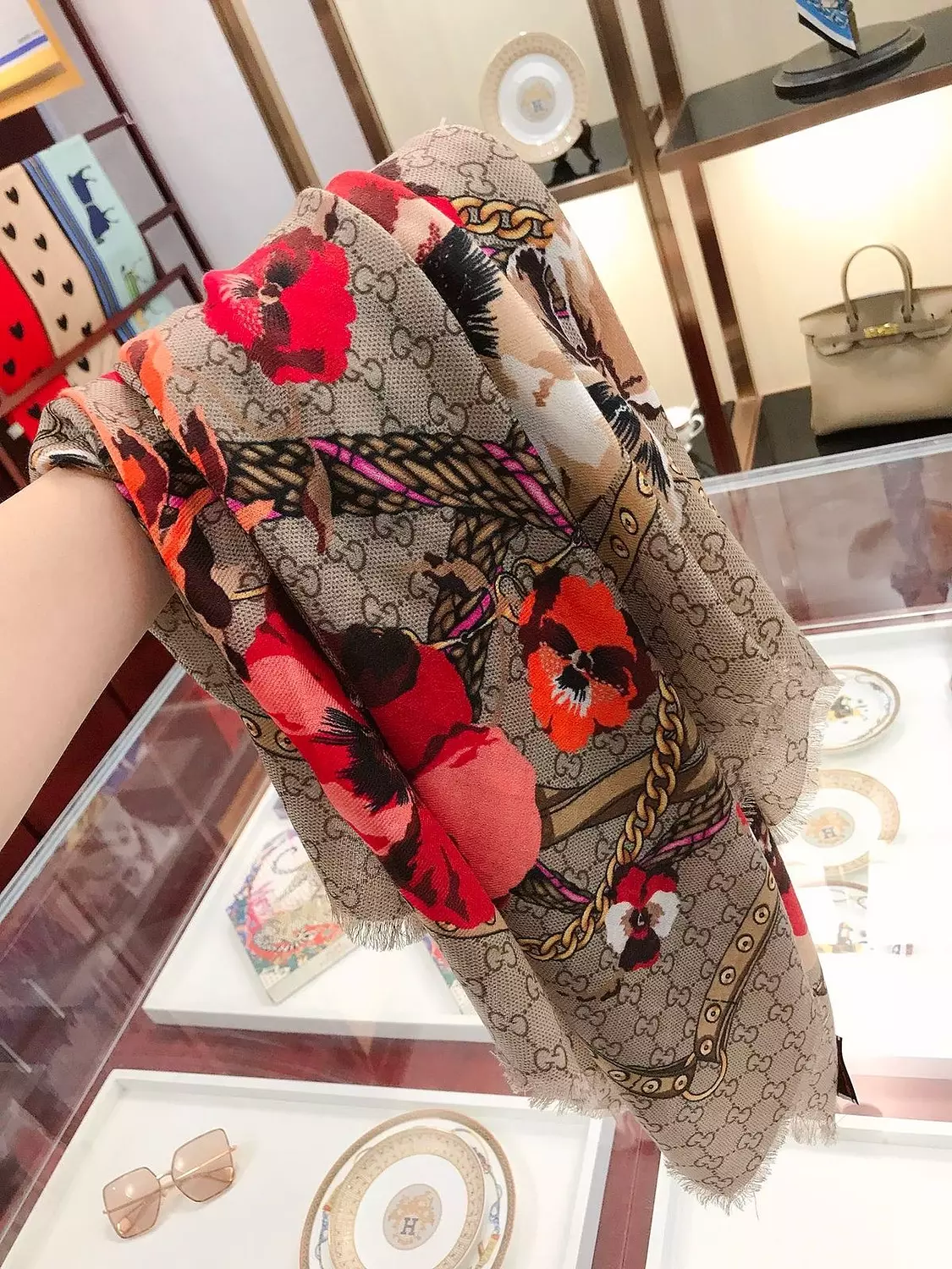 Gucci scarf   image