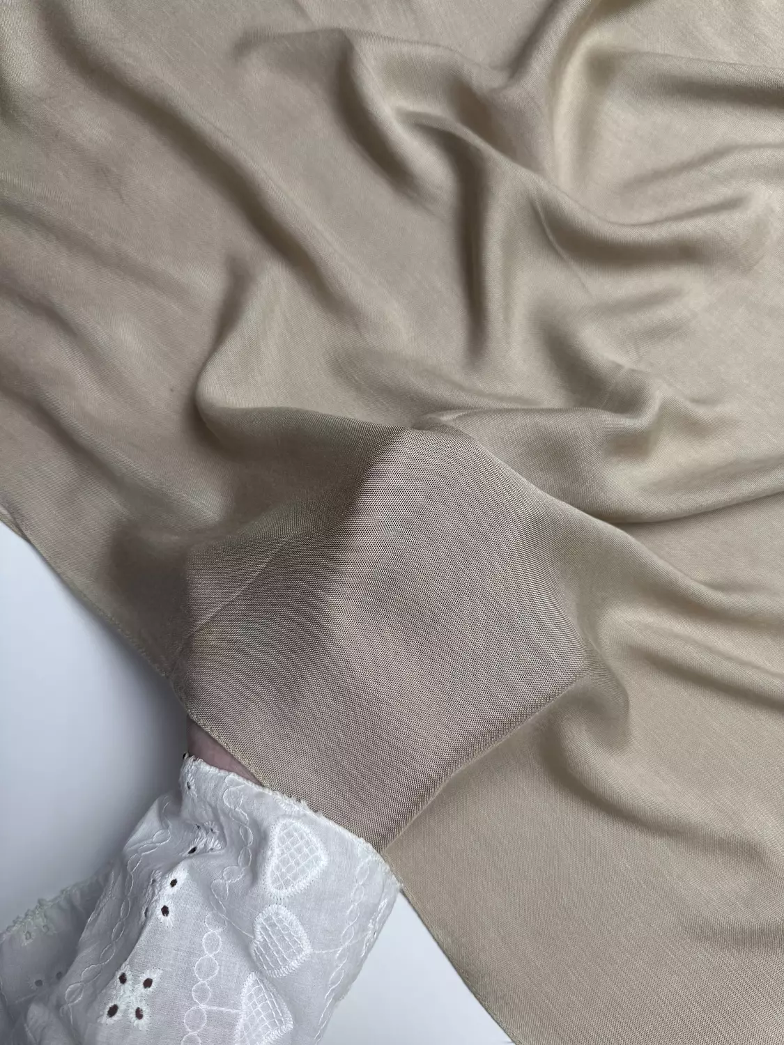 Beige hover image