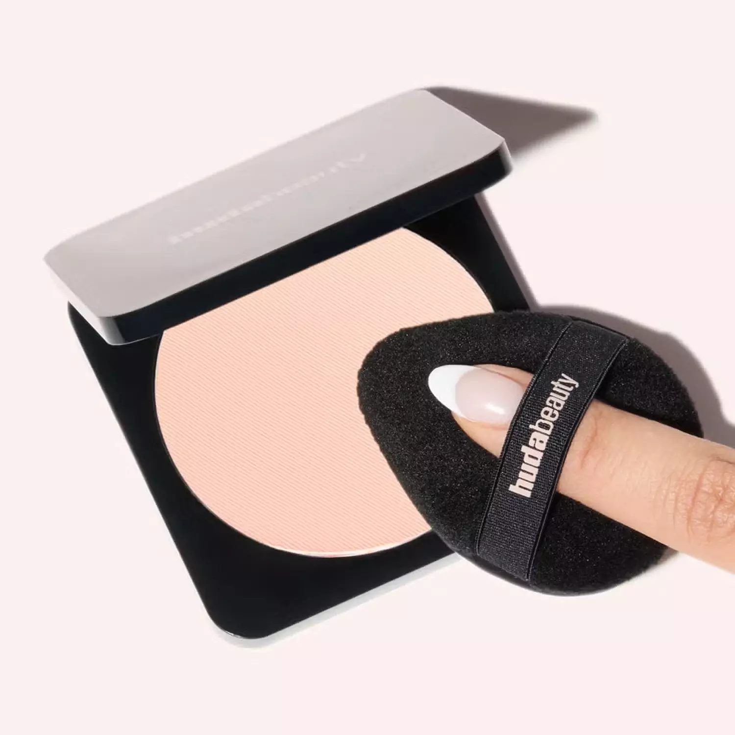 Huda Beauty Easy Bake Marshmallow Puff & Sponge Dual-Sided 4