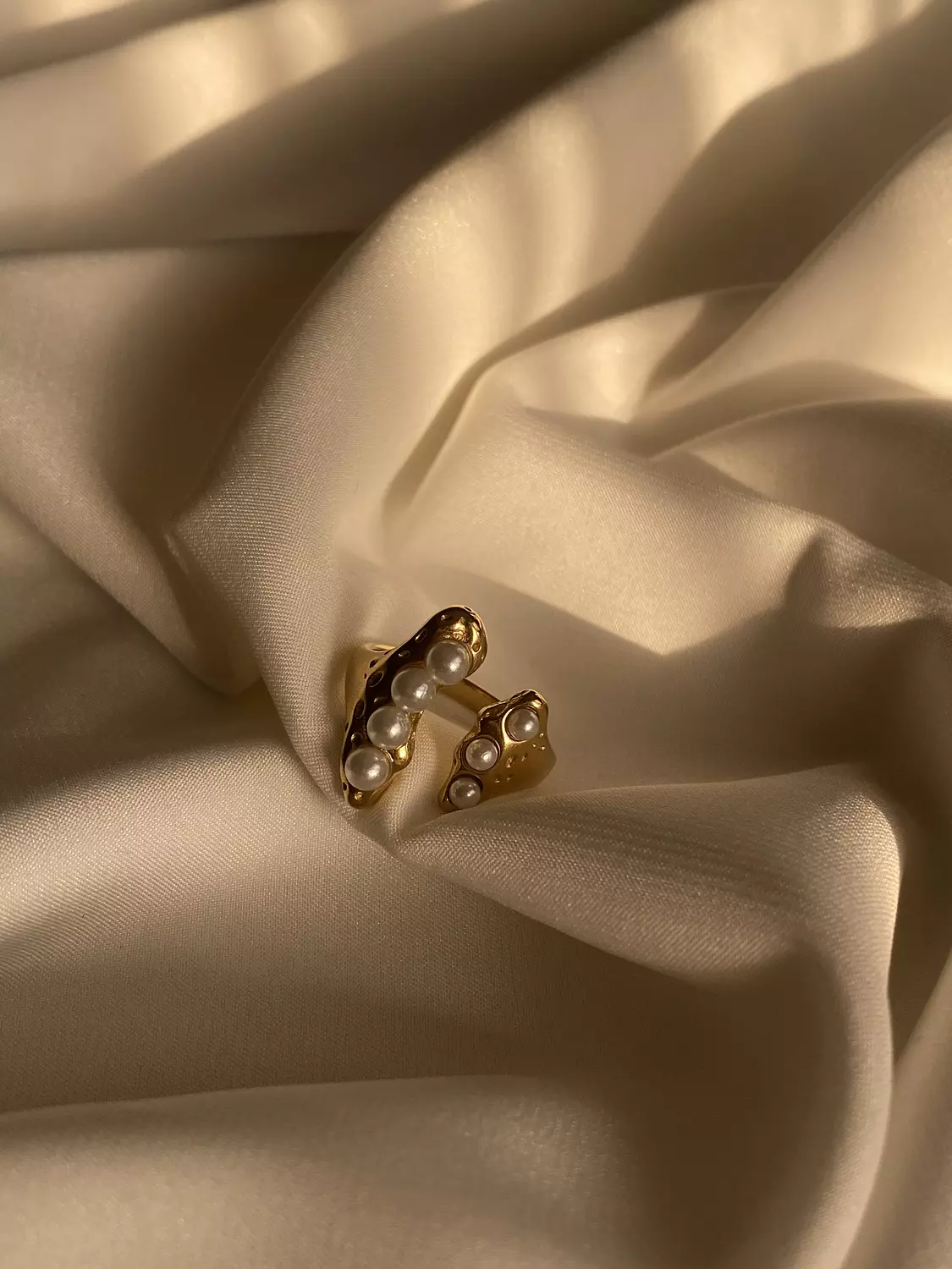 Chunky Pearly Ring image