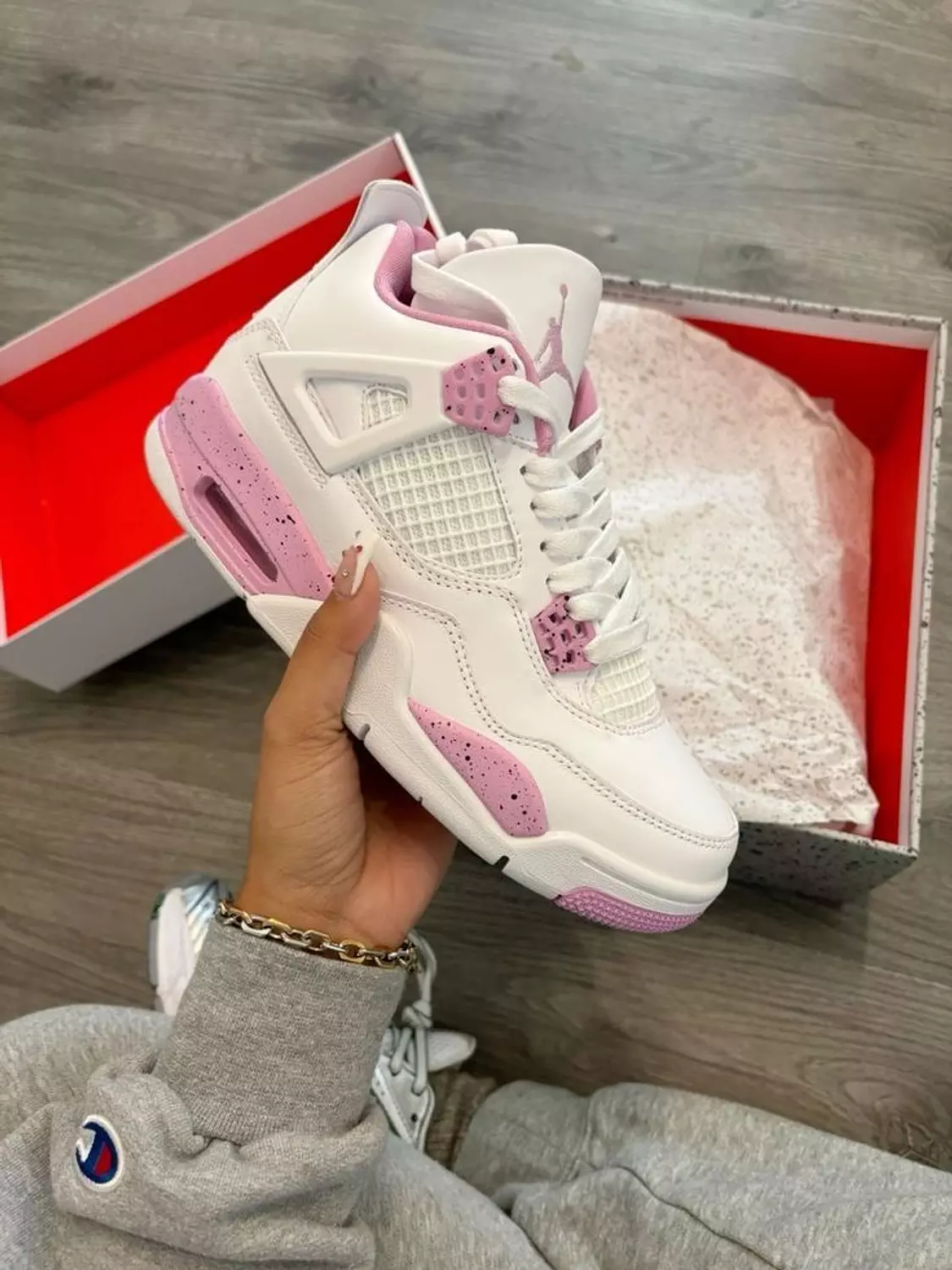 Jordan 4 ‘ Pink Oreo’ 1