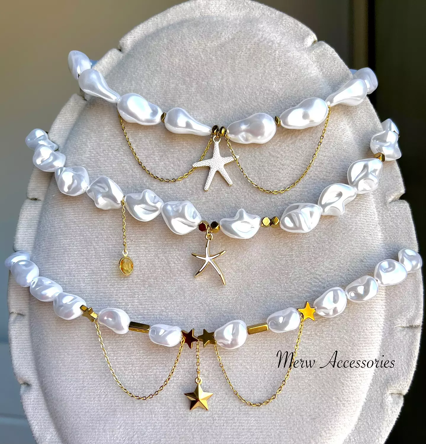 Pearl chockers co.3 image