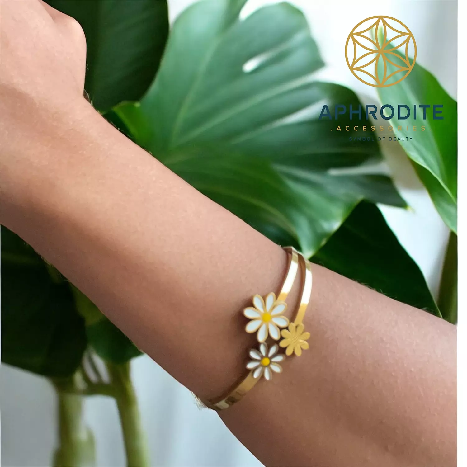 Daisy Bloom Cuff image
