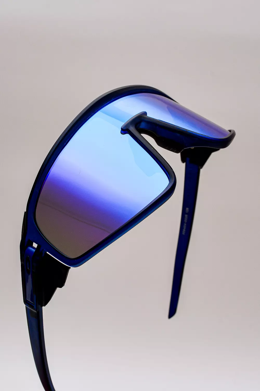 sporty sunglasses image